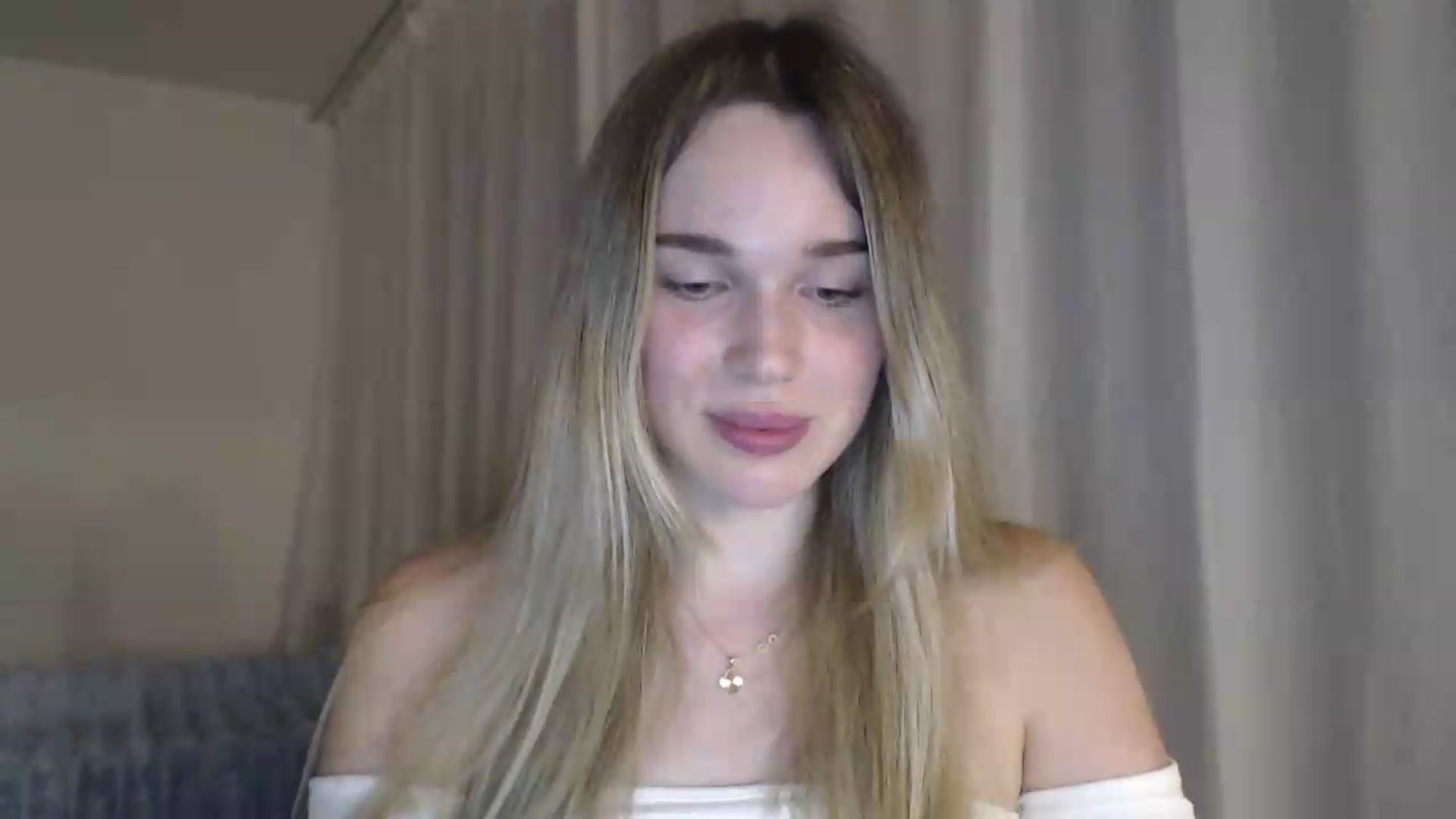 Gallery image thumbnail from Ooh_Cassie's myfreecams stream on, 06/26/2026, 20:14 image 17 of 20