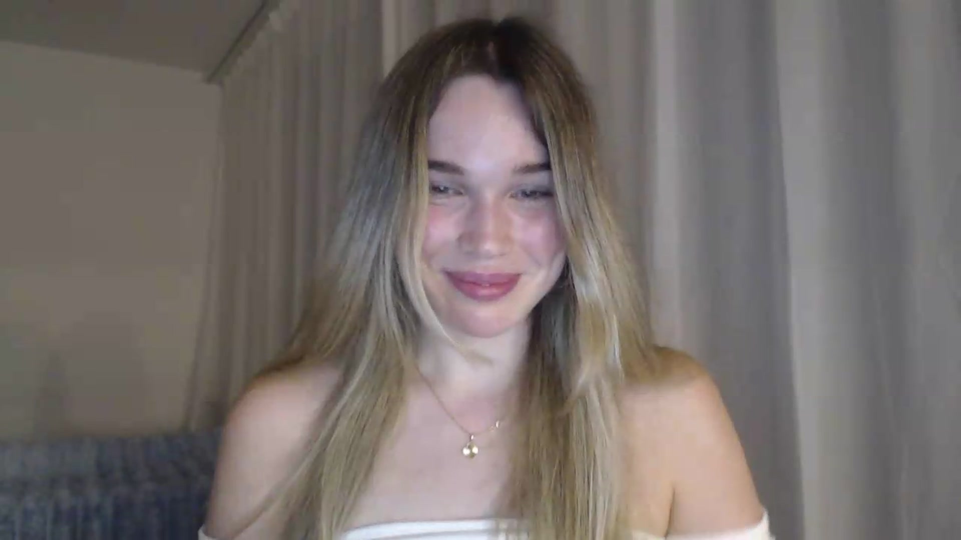 Gallery image thumbnail from Ooh_Cassie's myfreecams stream on, 06/26/2026, 20:14 image 18 of 20