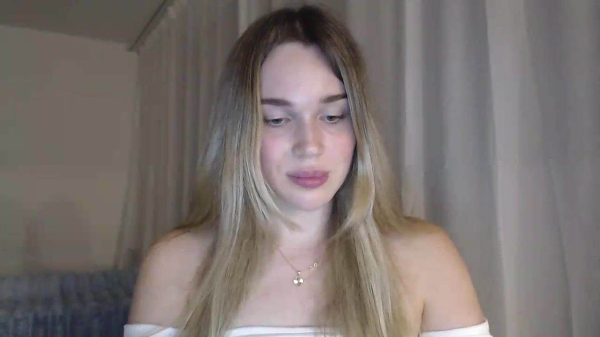 Gallery image thumbnail from Ooh_Cassie's myfreecams stream on, 06/26/2026, 20:14 image 19 of 20