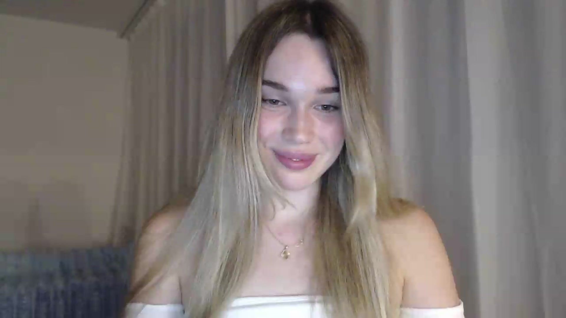 Gallery image thumbnail from Ooh_Cassie's myfreecams stream on, 06/26/2026, 20:14 image 9 of 20