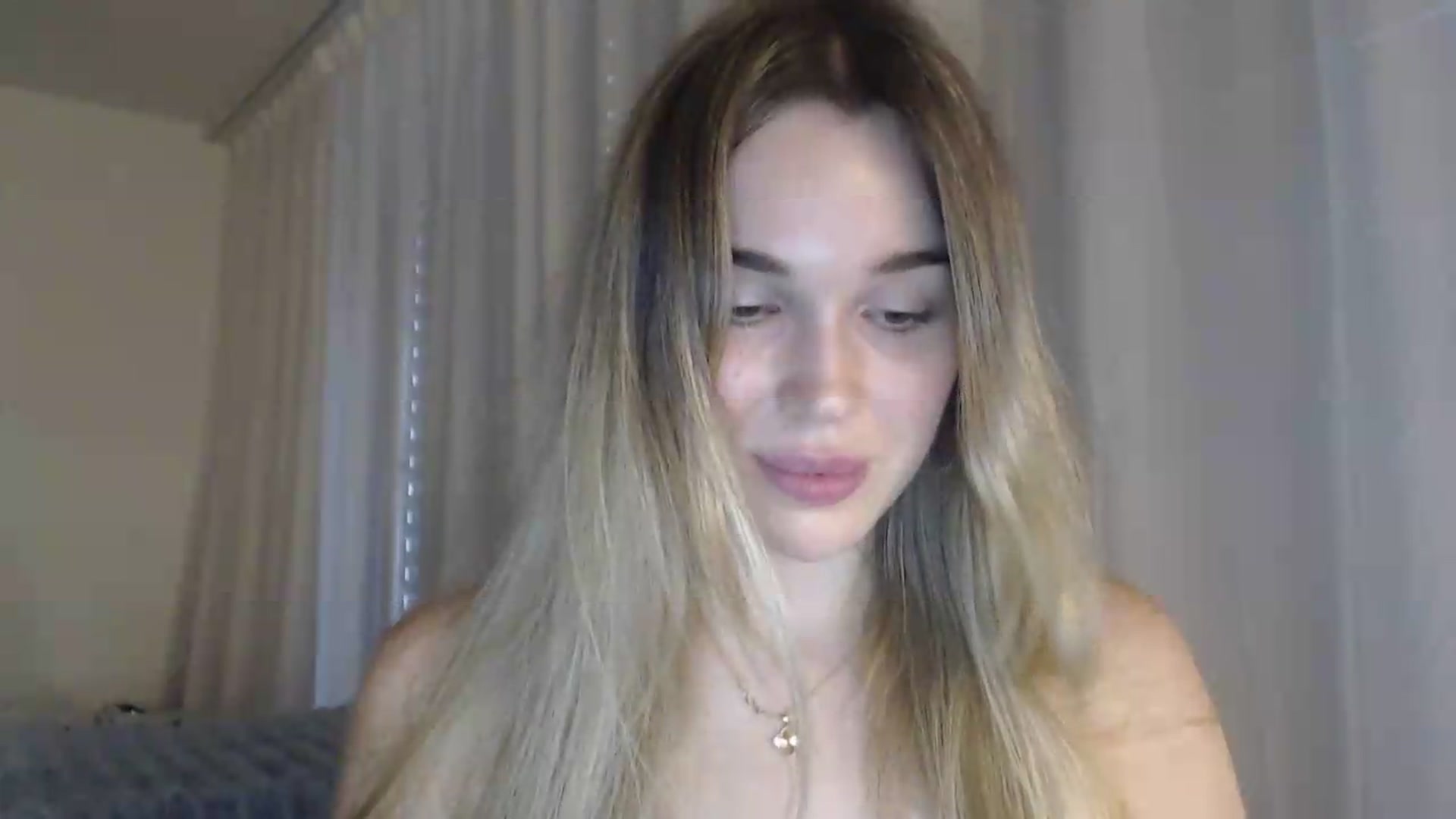Gallery image thumbnail from Ooh_Cassie's myfreecams stream on, 06/30/2026, 17:10 image 16 of 20