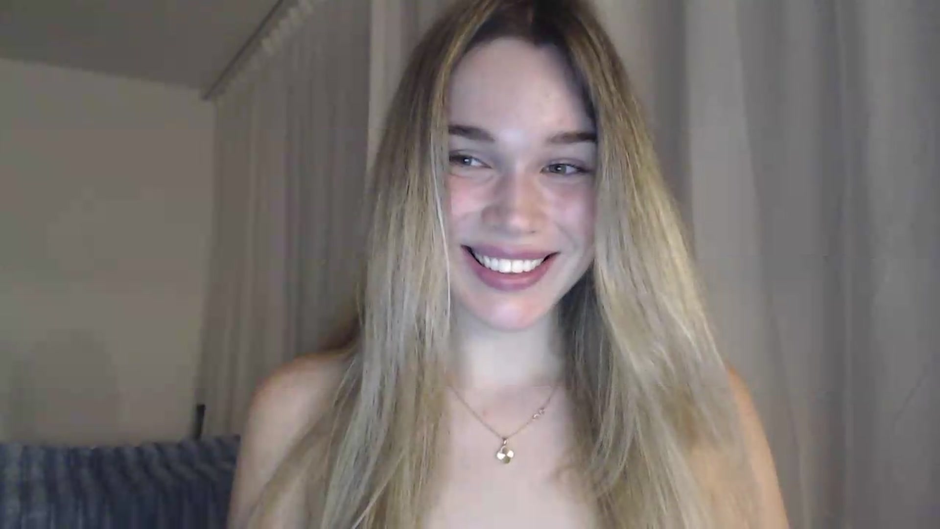 Gallery image thumbnail from Ooh_Cassie's myfreecams stream on, 07/01/2026, 19:23 image 15 of 20