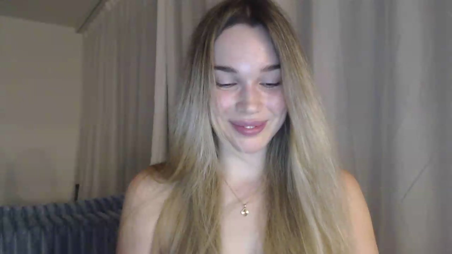 Gallery image thumbnail from Ooh_Cassie's myfreecams stream on, 07/01/2026, 20:13 image 18 of 20