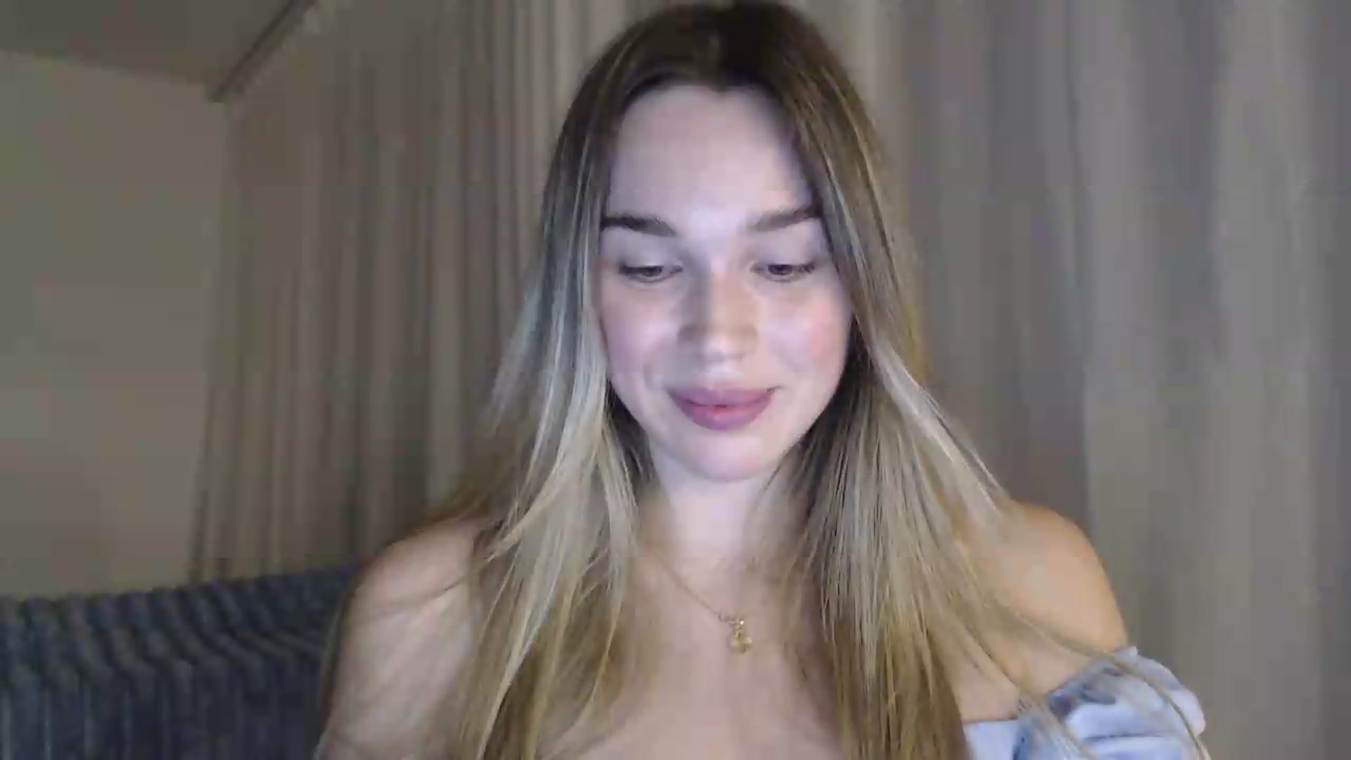 Gallery image thumbnail from Ooh_Cassie's myfreecams stream on, 07/05/2026, 20:36 image 13 of 20