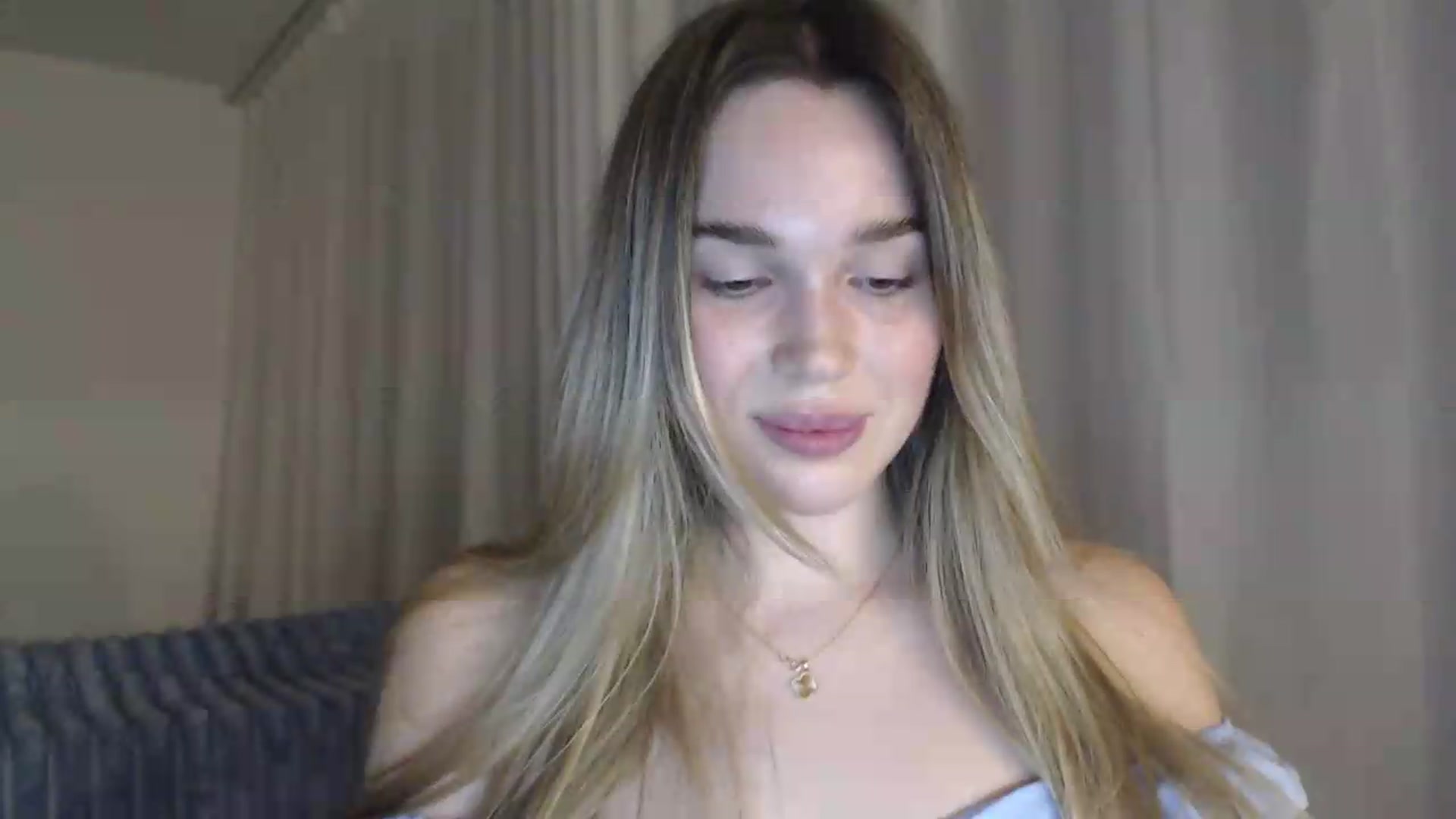 Gallery image thumbnail from Ooh_Cassie's myfreecams stream on, 07/05/2026, 20:36 image 16 of 20