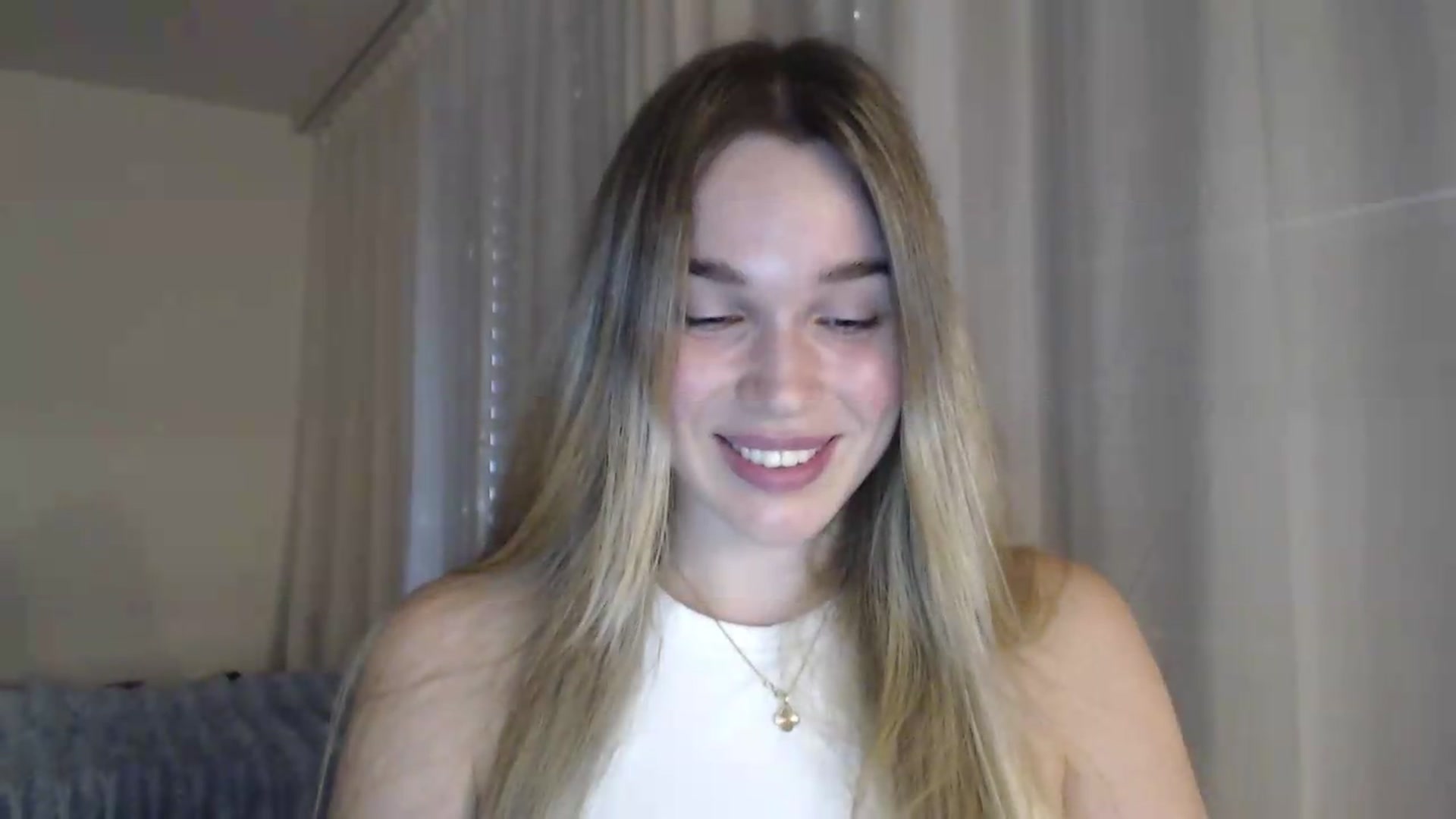 Gallery image thumbnail from Ooh_Cassie's myfreecams stream on, 07/06/2026, 18:31 image 9 of 20