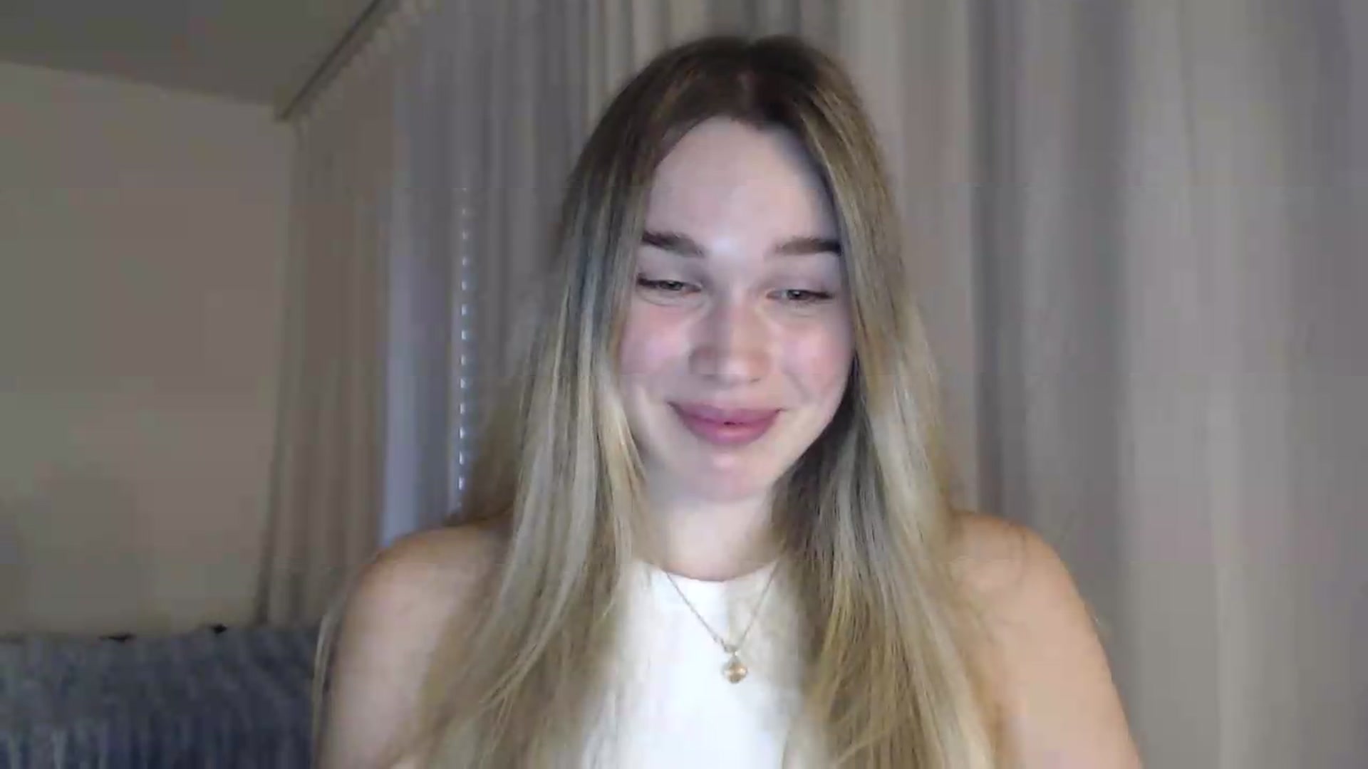 Gallery image thumbnail from Ooh_Cassie's myfreecams stream on, 07/06/2026, 18:31 image 7 of 20