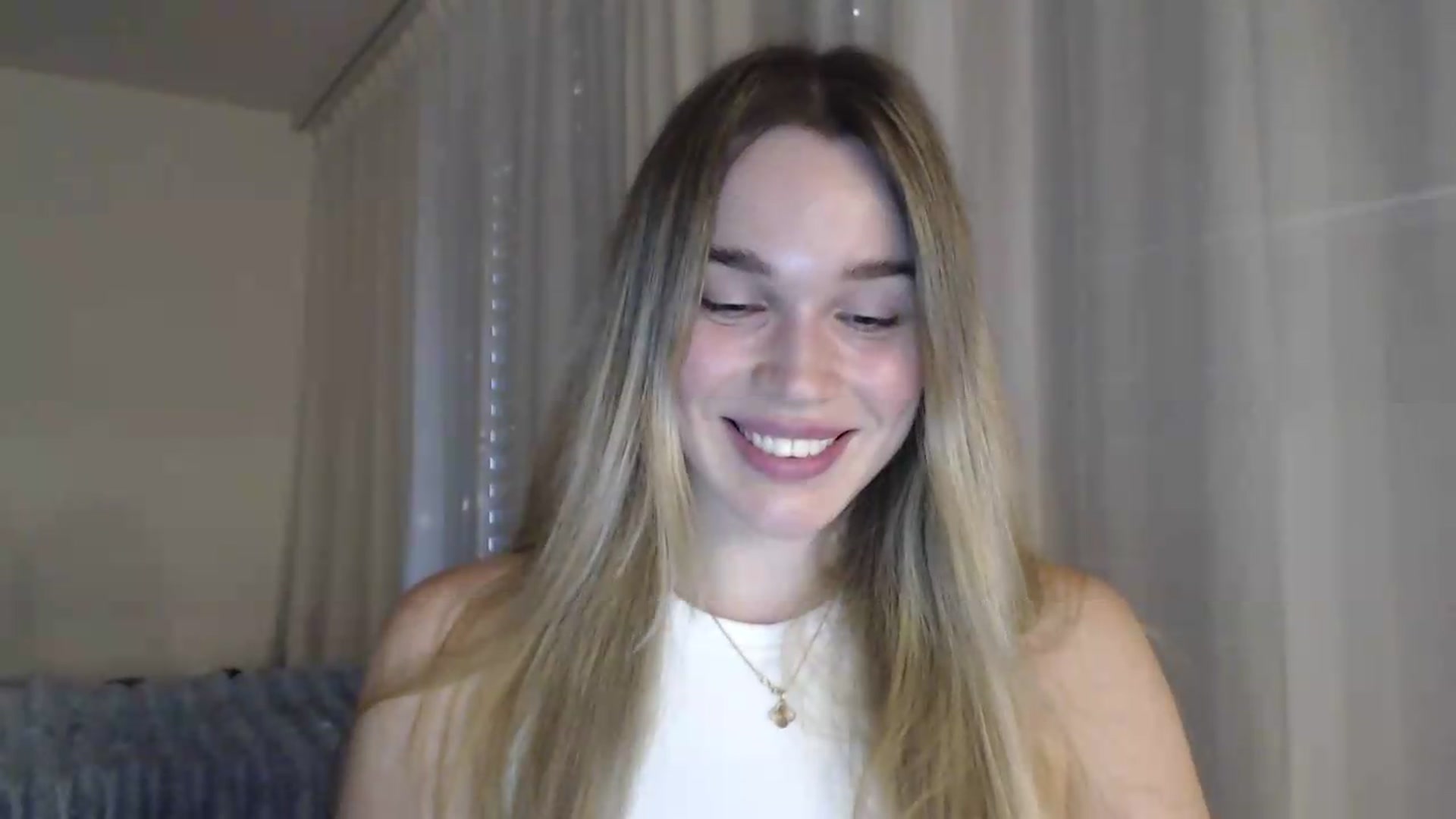 Gallery image thumbnail from Ooh_Cassie's myfreecams stream on, 07/06/2026, 18:31 image 8 of 20