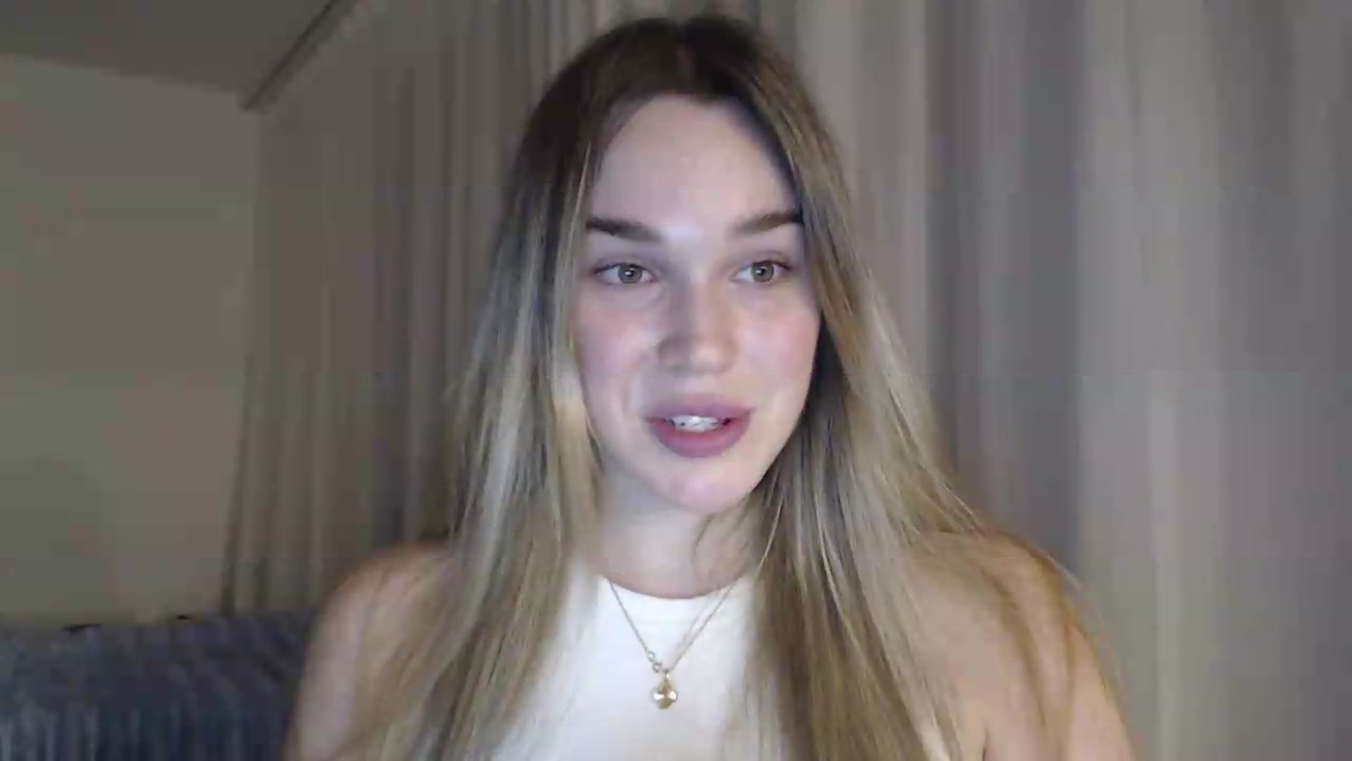 Gallery image thumbnail from Ooh_Cassie's myfreecams stream on, 07/06/2026, 19:45 image 15 of 20