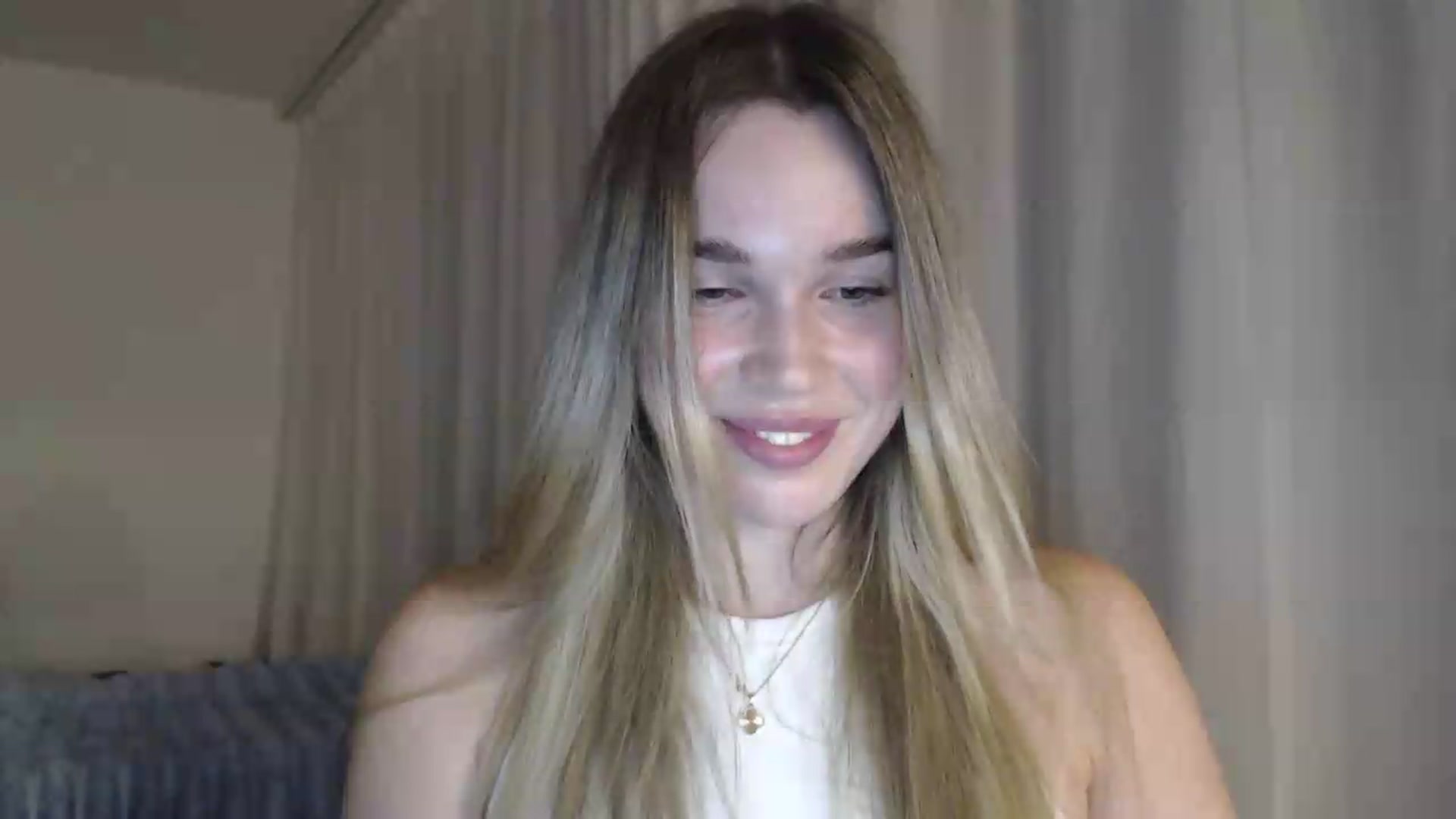 Gallery image thumbnail from Ooh_Cassie's myfreecams stream on, 07/06/2026, 19:45 image 7 of 20