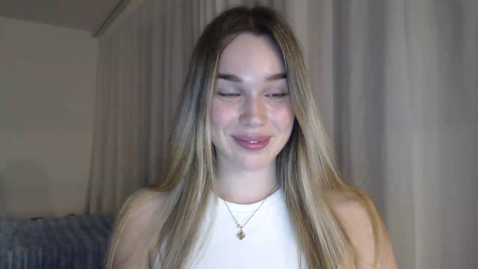 Gallery image thumbnail from Ooh_Cassie's myfreecams stream on, 07/06/2026, 19:45 image 20 of 20