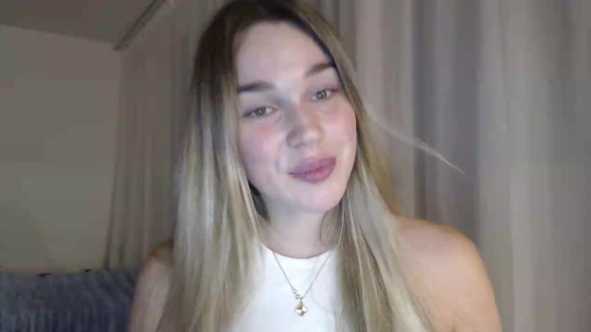 Gallery image thumbnail from Ooh_Cassie's myfreecams stream on, 07/06/2026, 19:45 image 6 of 20