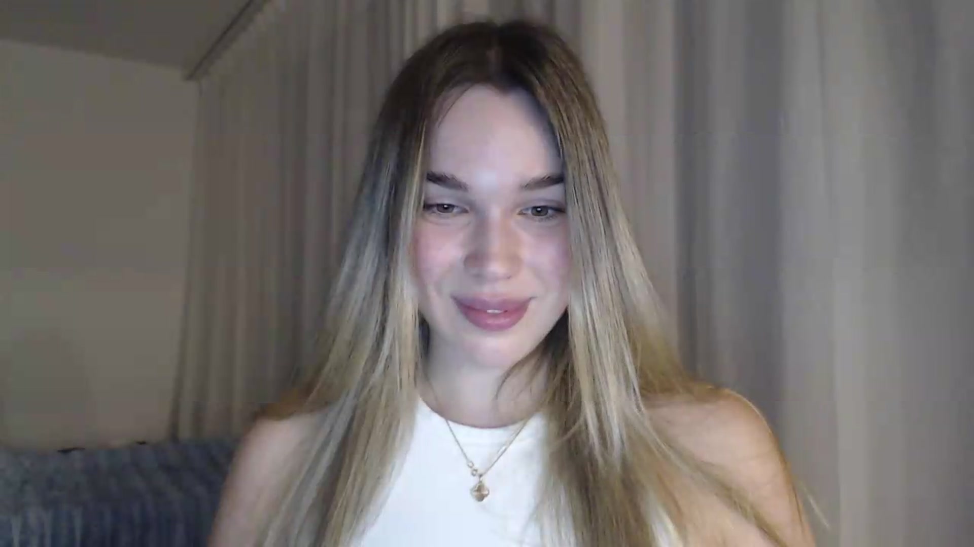 Gallery image thumbnail from Ooh_Cassie's myfreecams stream on, 07/06/2026, 19:45 image 18 of 20