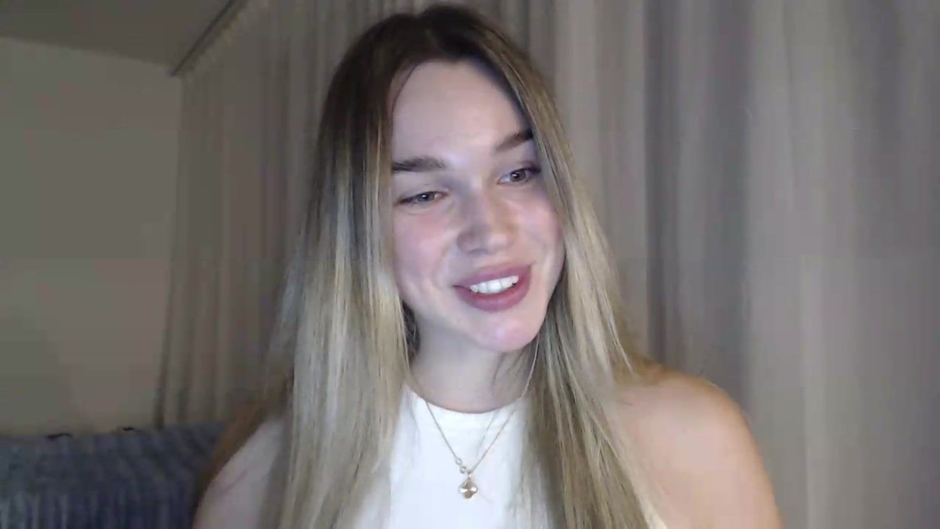 Gallery image thumbnail from Ooh_Cassie's myfreecams stream on, 07/06/2026, 19:45 image 13 of 20