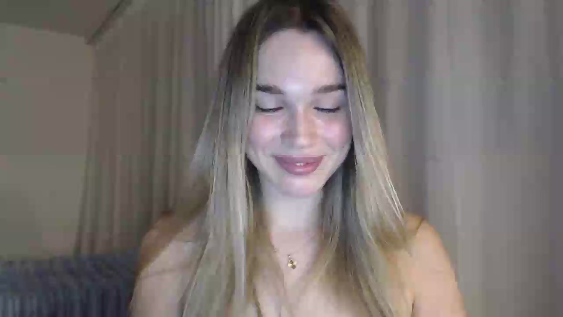 Gallery image thumbnail from Ooh_Cassie's myfreecams stream on, 07/06/2026, 21:43 image 17 of 20