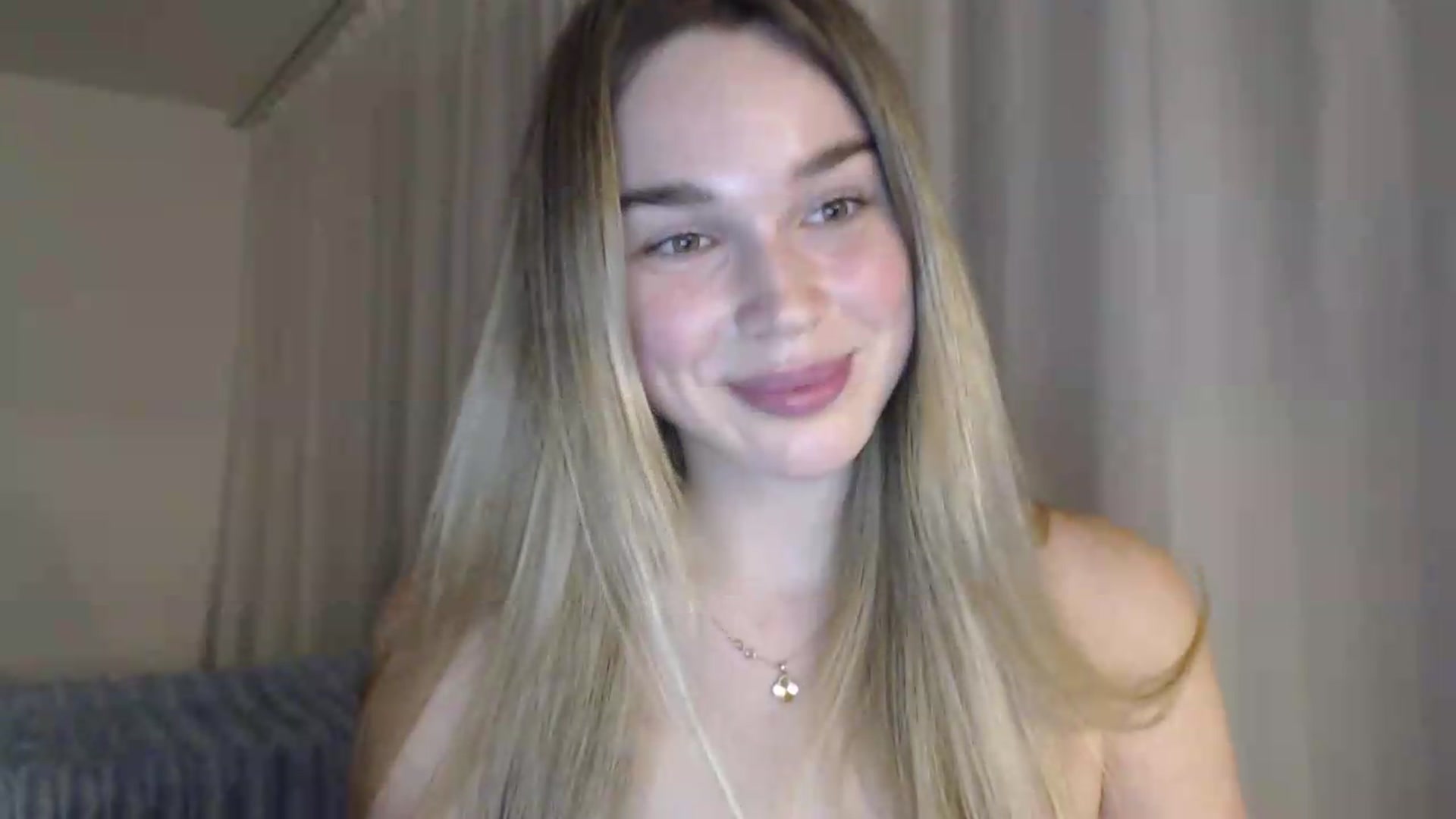 Gallery image thumbnail from Ooh_Cassie's myfreecams stream on, 07/06/2026, 21:43 image 18 of 20