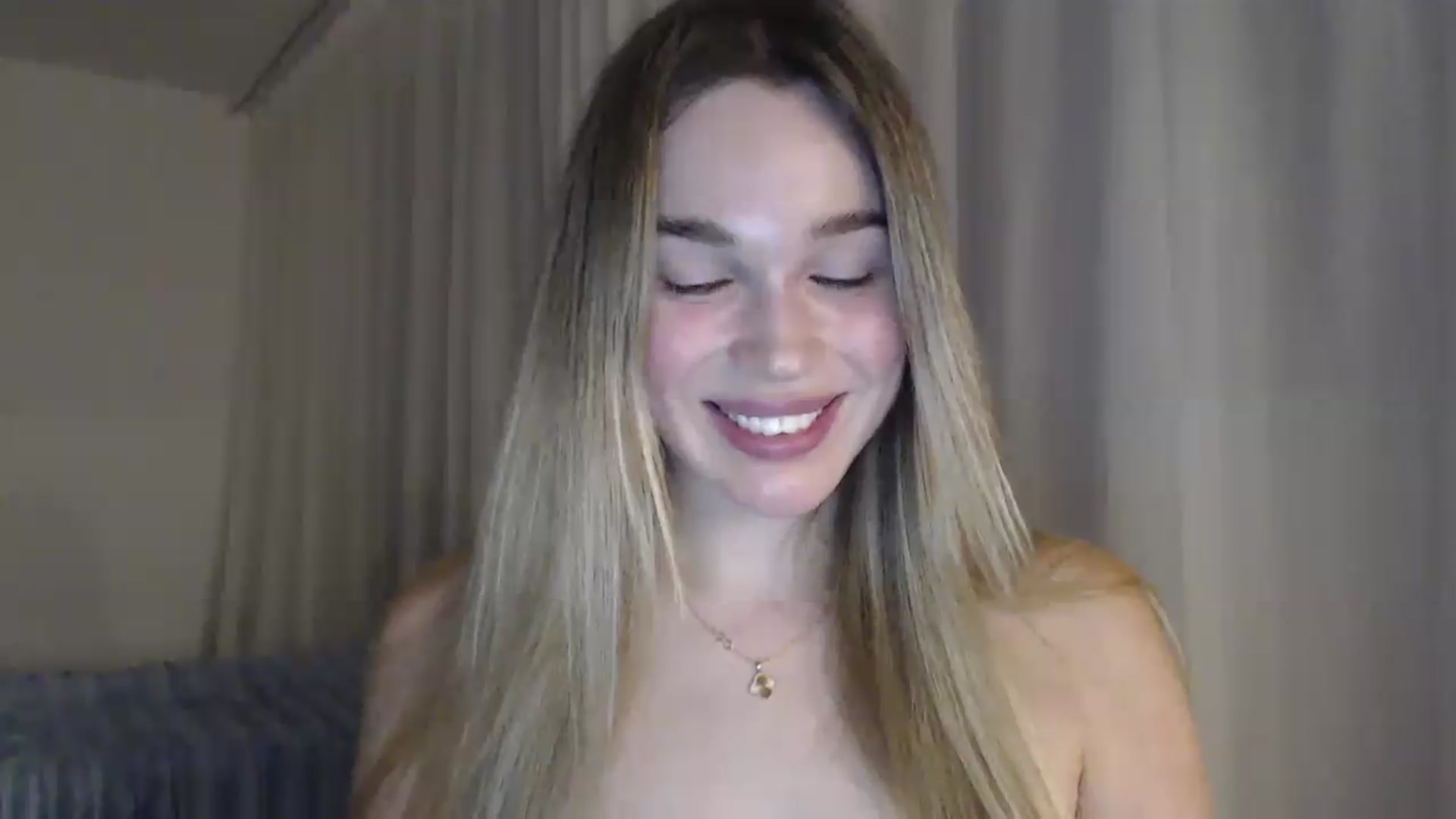 Gallery image thumbnail from Ooh_Cassie's myfreecams stream on, 07/06/2026, 21:43 image 13 of 20