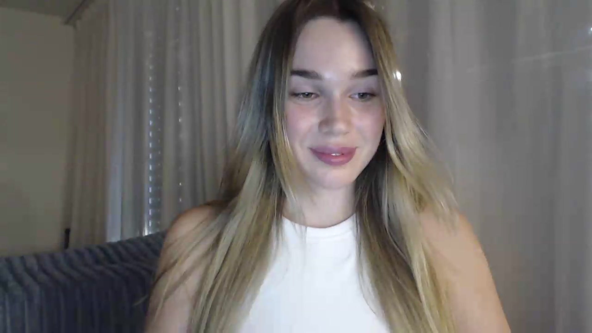 Gallery image thumbnail from Ooh_Cassie's myfreecams stream on, 07/07/2026, 18:41 image 15 of 20