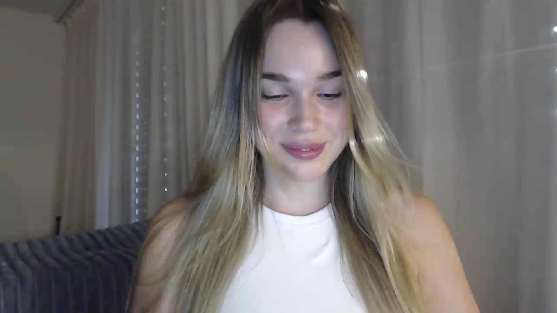 Gallery image thumbnail from Ooh_Cassie's myfreecams stream on, 07/07/2026, 18:41 image 14 of 20