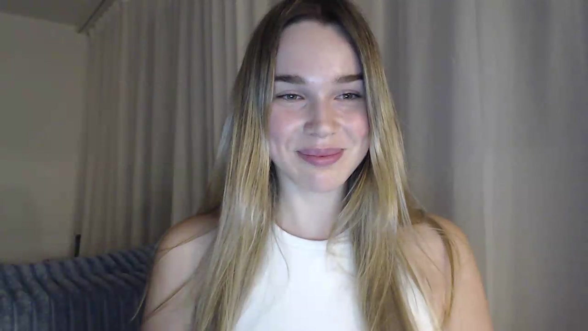 Gallery image thumbnail from Ooh_Cassie's myfreecams stream on, 07/07/2026, 20:20 image 17 of 20