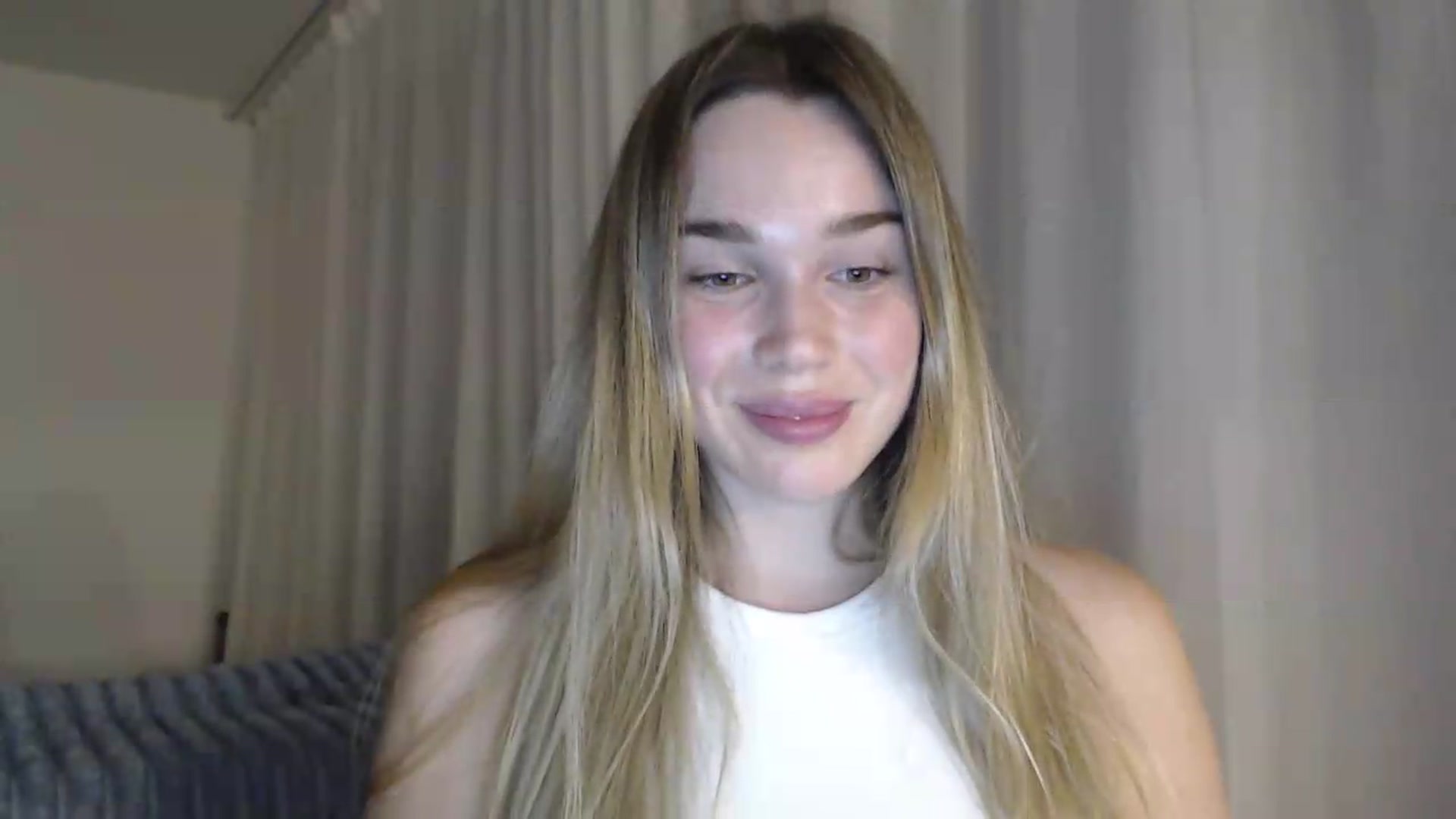 Gallery image thumbnail from Ooh_Cassie's myfreecams stream on, 07/07/2026, 20:20 image 7 of 20