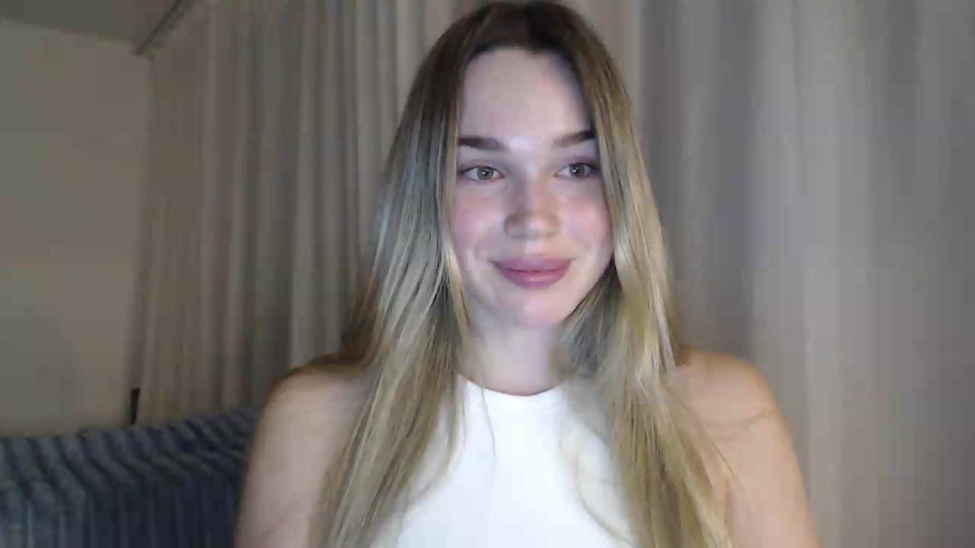 Gallery image thumbnail from Ooh_Cassie's myfreecams stream on, 07/07/2026, 20:20 image 12 of 20