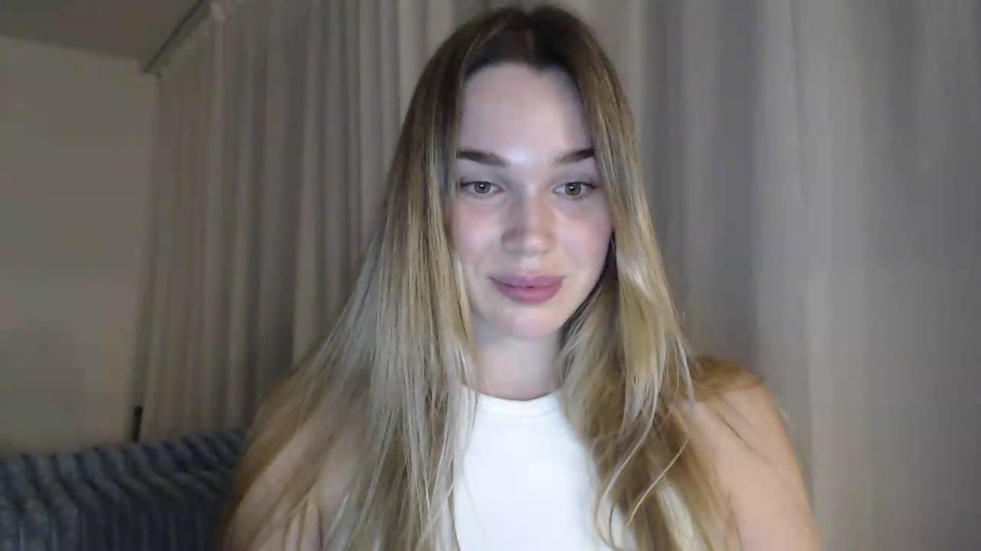 Gallery image thumbnail from Ooh_Cassie's myfreecams stream on, 07/07/2026, 20:20 image 5 of 20