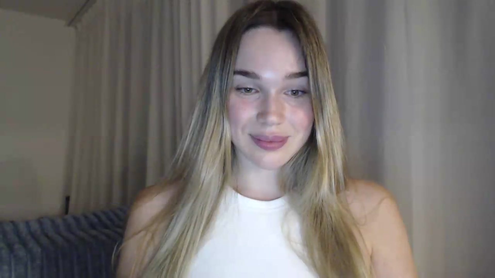 Gallery image thumbnail from Ooh_Cassie's myfreecams stream on, 07/07/2026, 20:20 image 11 of 20
