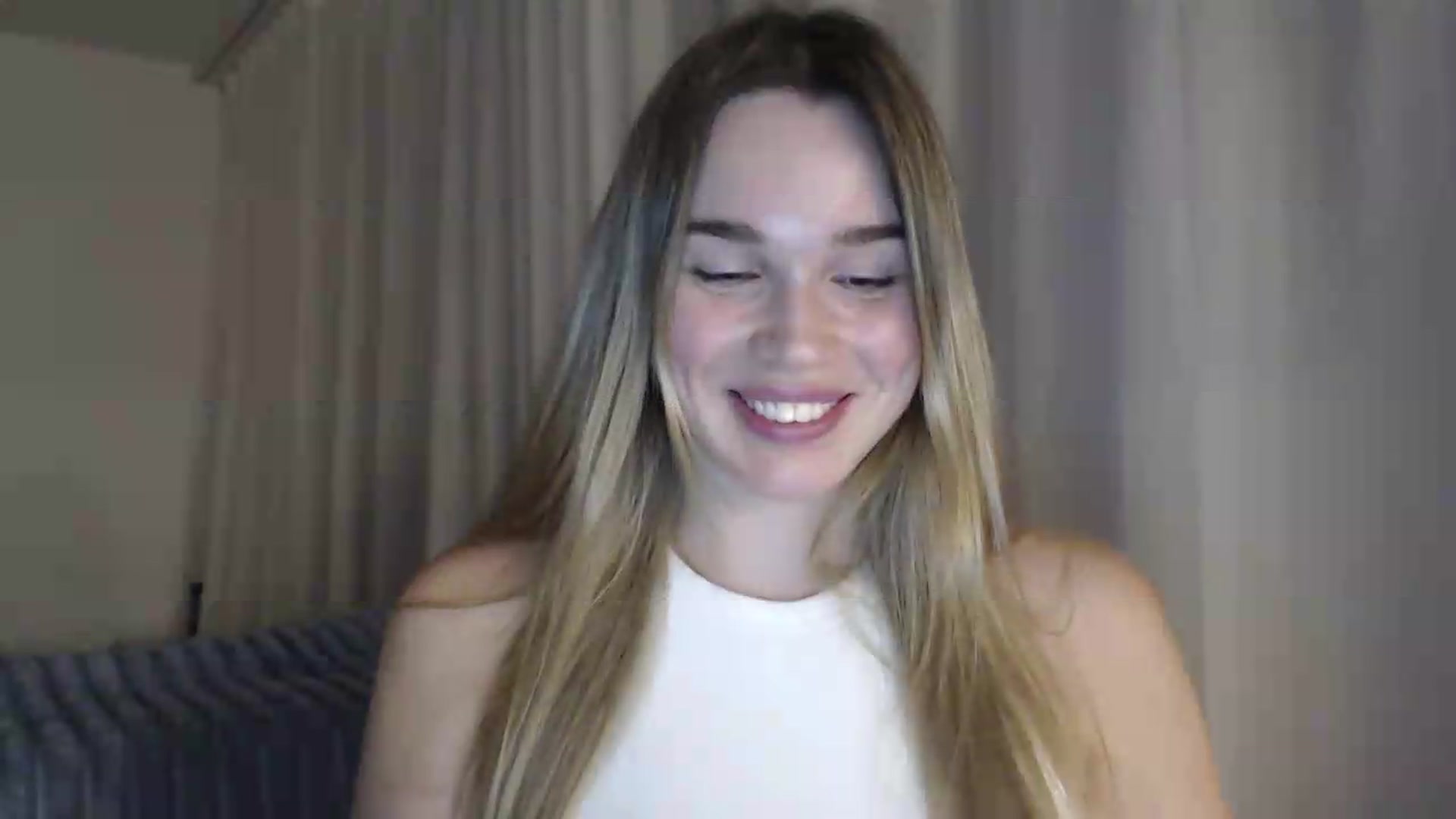 Gallery image thumbnail from Ooh_Cassie's myfreecams stream on, 07/07/2026, 20:20 image 13 of 20