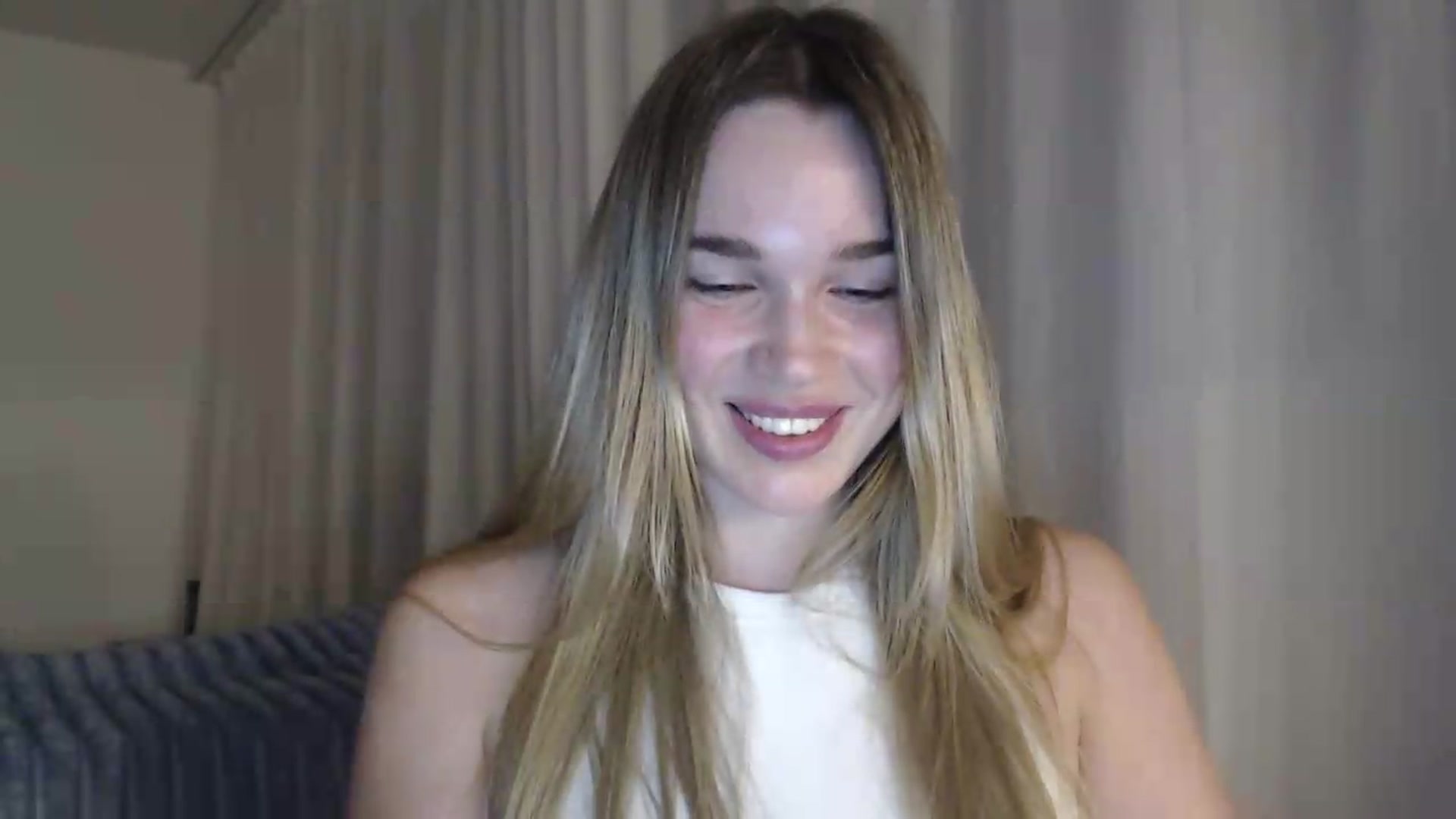 Gallery image thumbnail from Ooh_Cassie's myfreecams stream on, 07/07/2026, 20:20 image 16 of 20