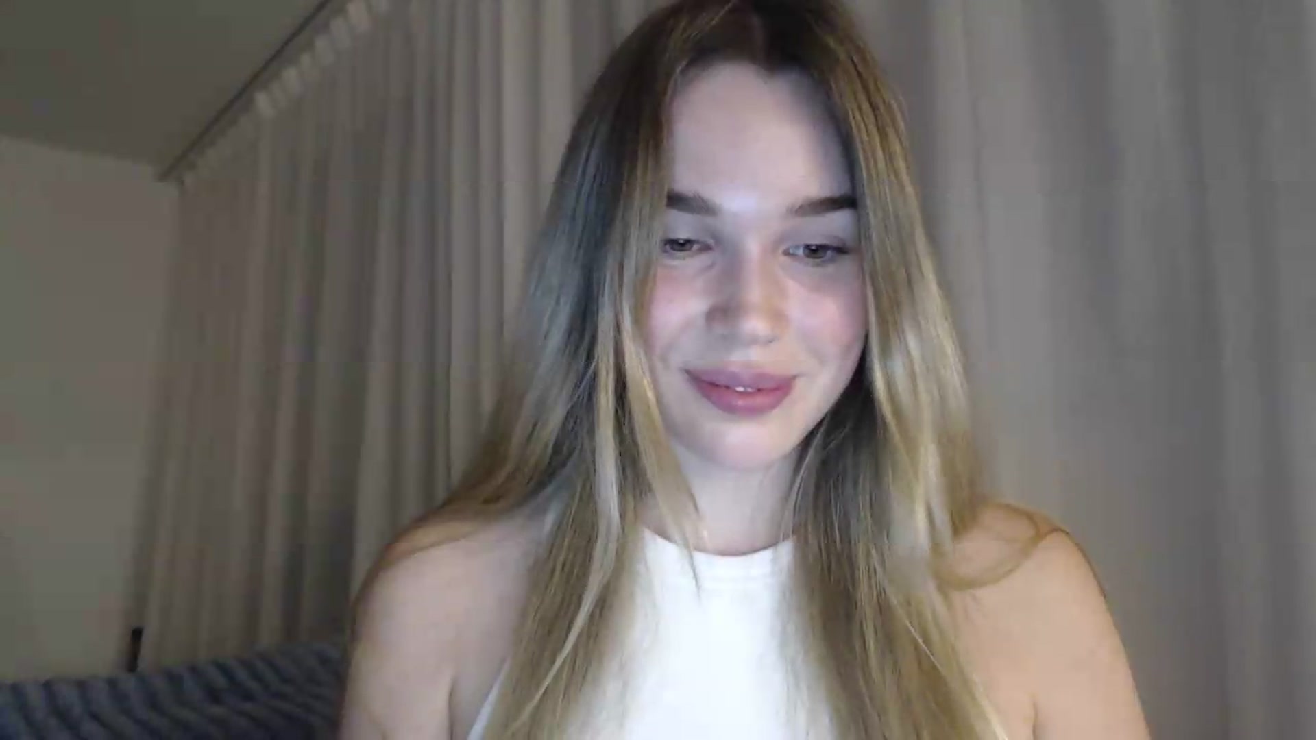 Gallery image thumbnail from Ooh_Cassie's myfreecams stream on, 07/07/2026, 21:50 image 7 of 20
