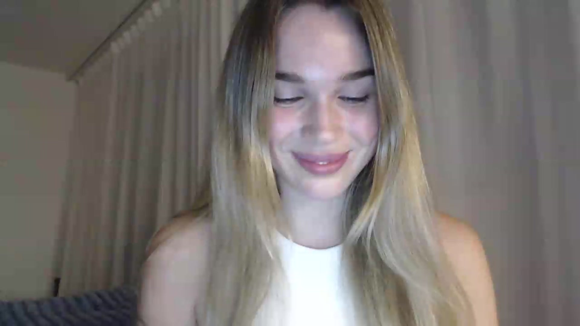 Gallery image thumbnail from Ooh_Cassie's myfreecams stream on, 07/07/2026, 21:50 image 6 of 20