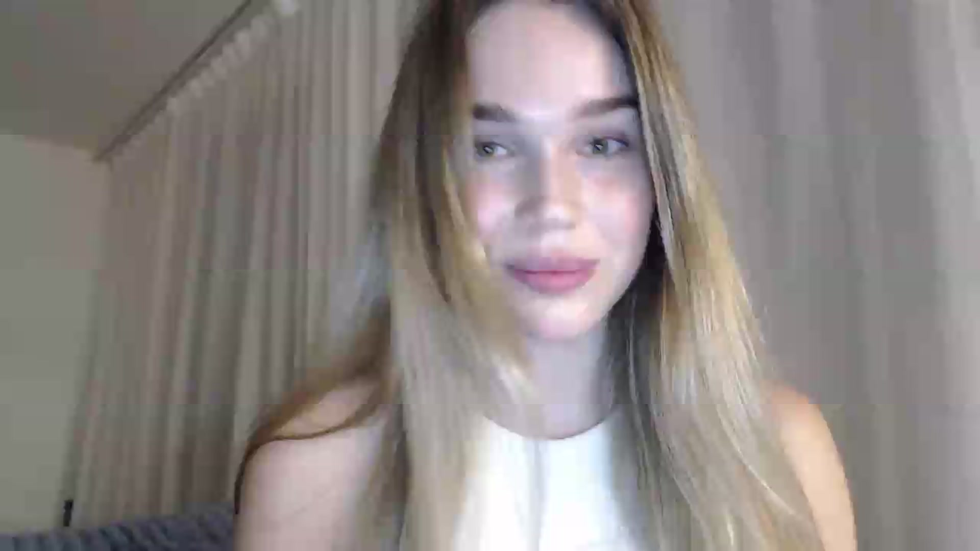 Gallery image thumbnail from Ooh_Cassie's myfreecams stream on, 07/07/2026, 21:50 image 15 of 20