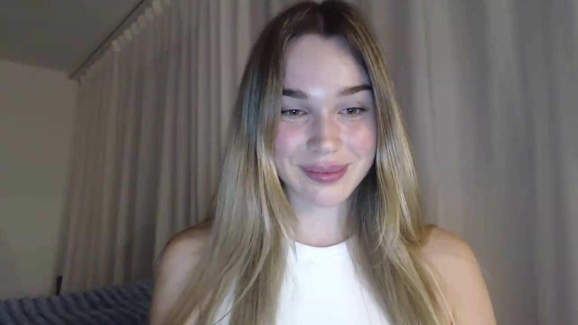 Gallery image thumbnail from Ooh_Cassie's myfreecams stream on, 07/07/2026, 21:50 image 8 of 20
