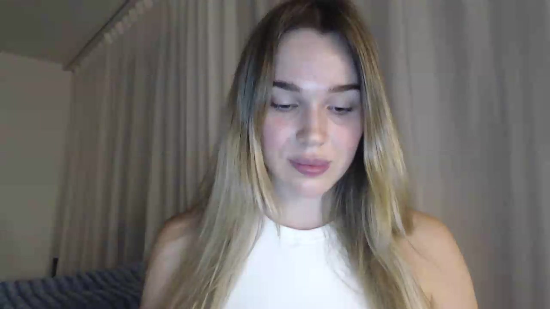 Gallery image thumbnail from Ooh_Cassie's myfreecams stream on, 07/07/2026, 21:50 image 9 of 20