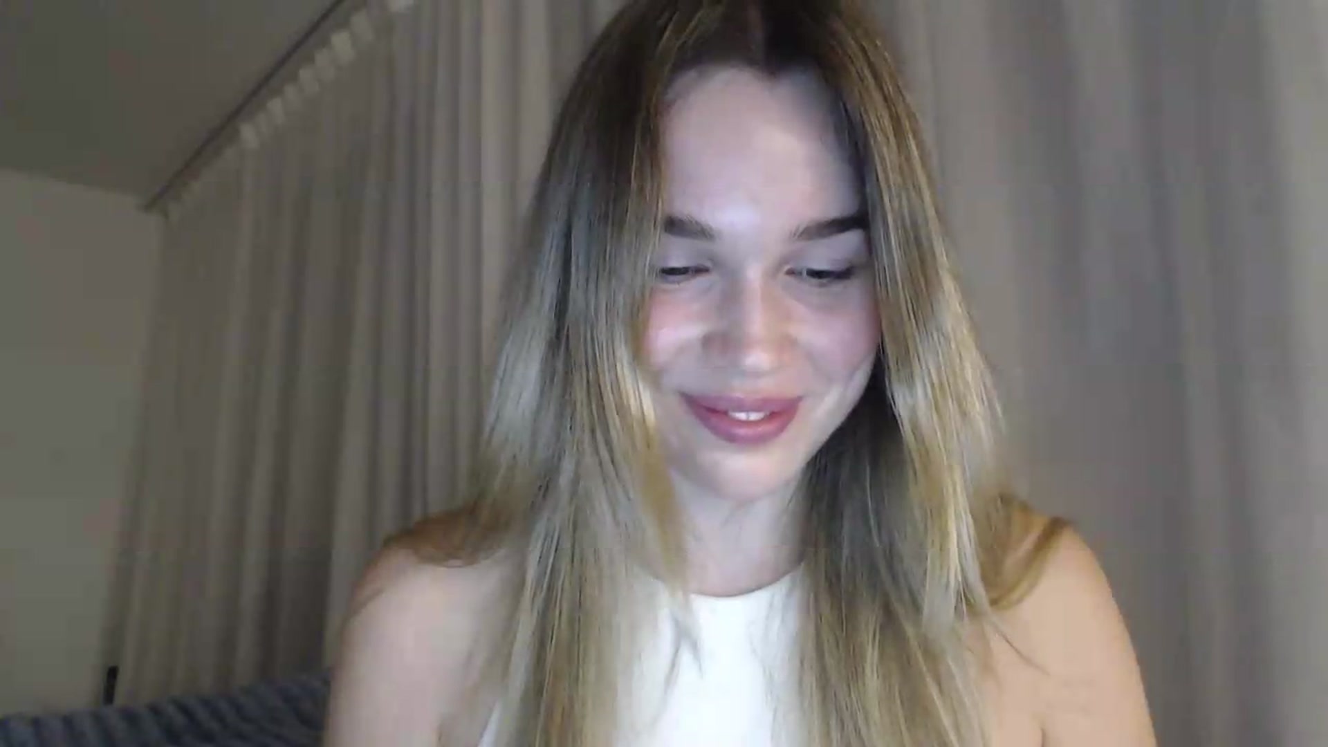 Gallery image thumbnail from Ooh_Cassie's myfreecams stream on, 07/07/2026, 21:50 image 14 of 20