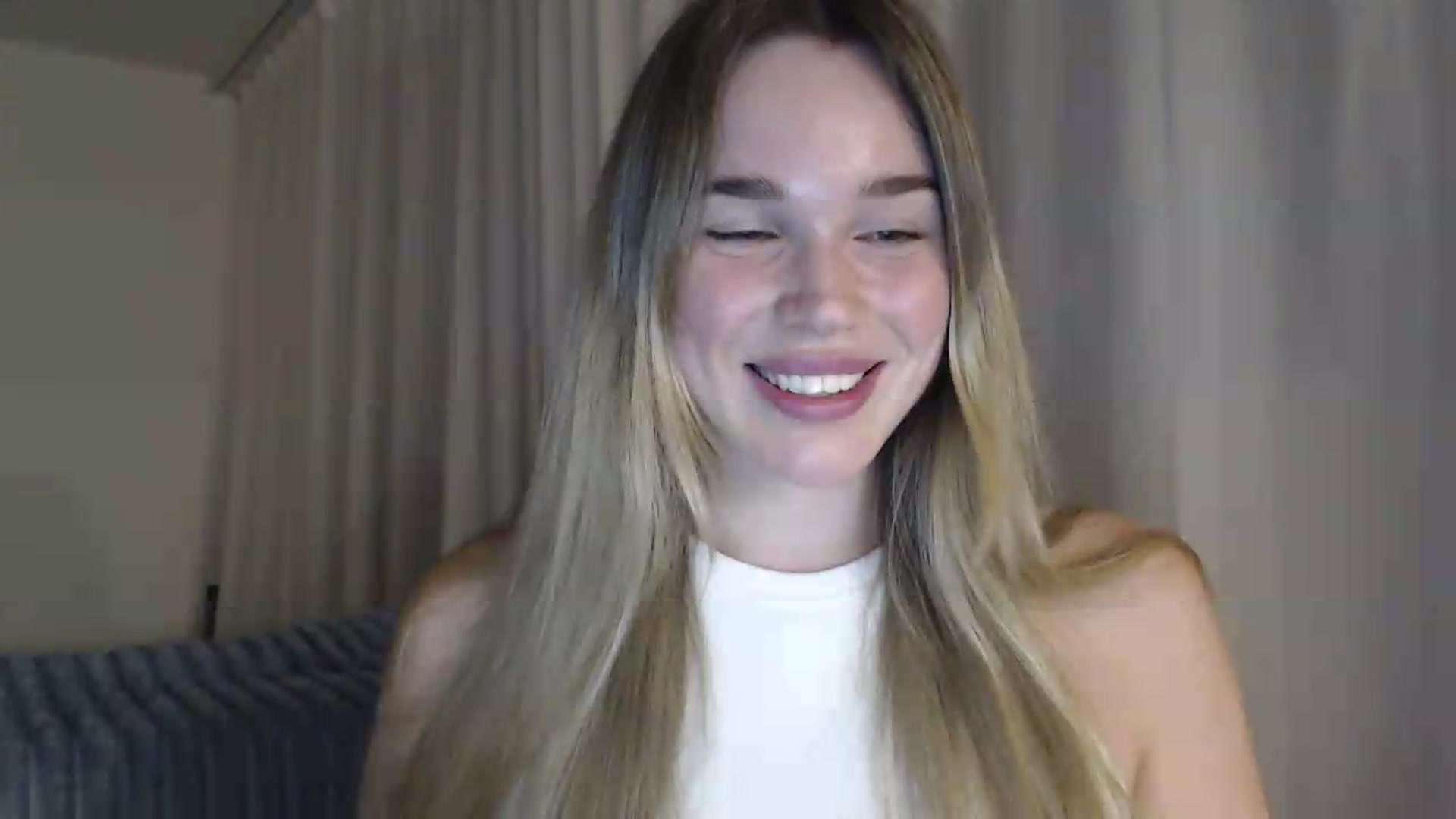 Gallery image thumbnail from Ooh_Cassie's myfreecams stream on, 07/07/2026, 21:50 image 2 of 20