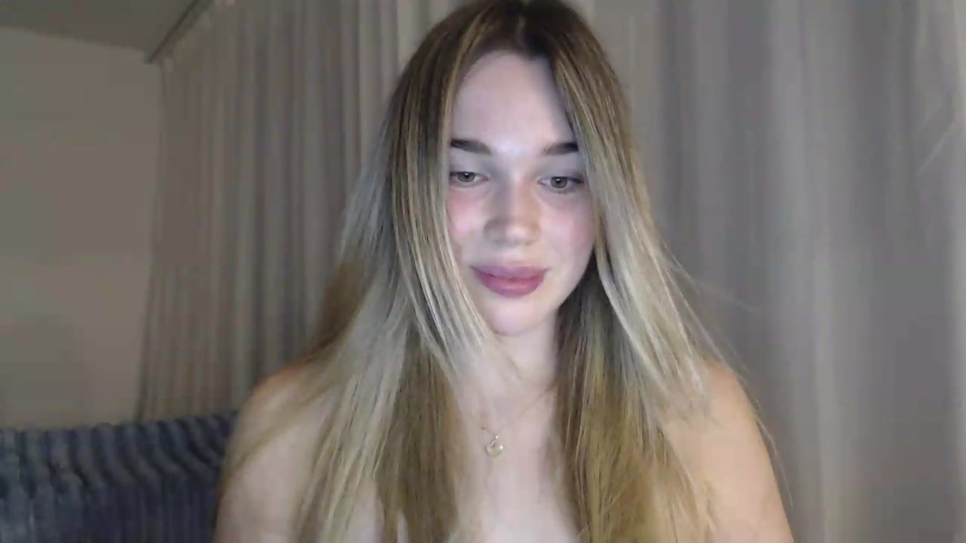 Gallery image thumbnail from Ooh_Cassie's myfreecams stream on, 07/08/2026, 19:41 image 15 of 20