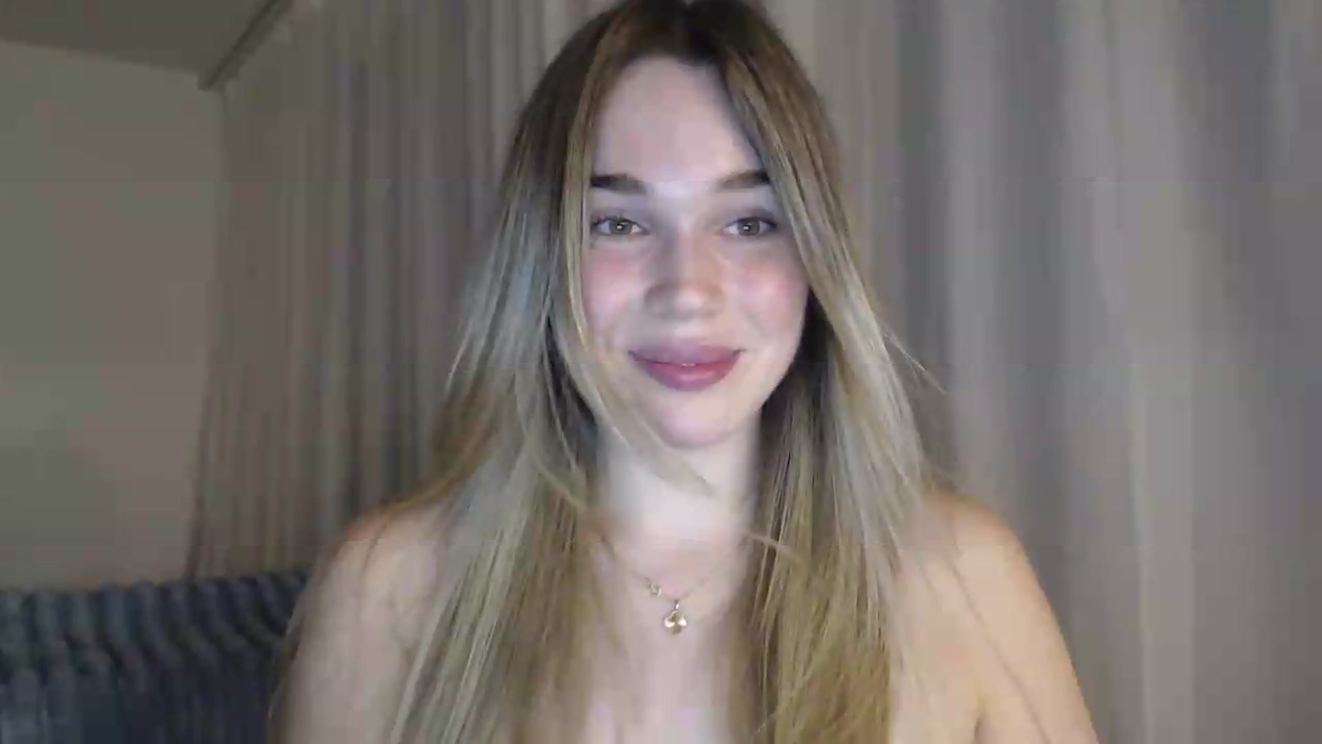 Gallery image thumbnail from Ooh_Cassie's myfreecams stream on, 07/08/2026, 19:41 image 16 of 20