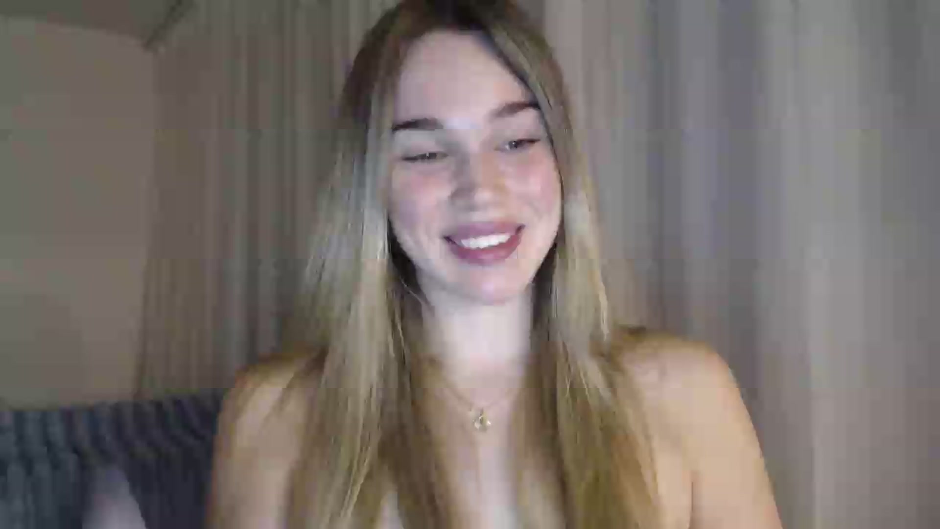 Gallery image thumbnail from Ooh_Cassie's myfreecams stream on, 07/08/2026, 19:41 image 10 of 20