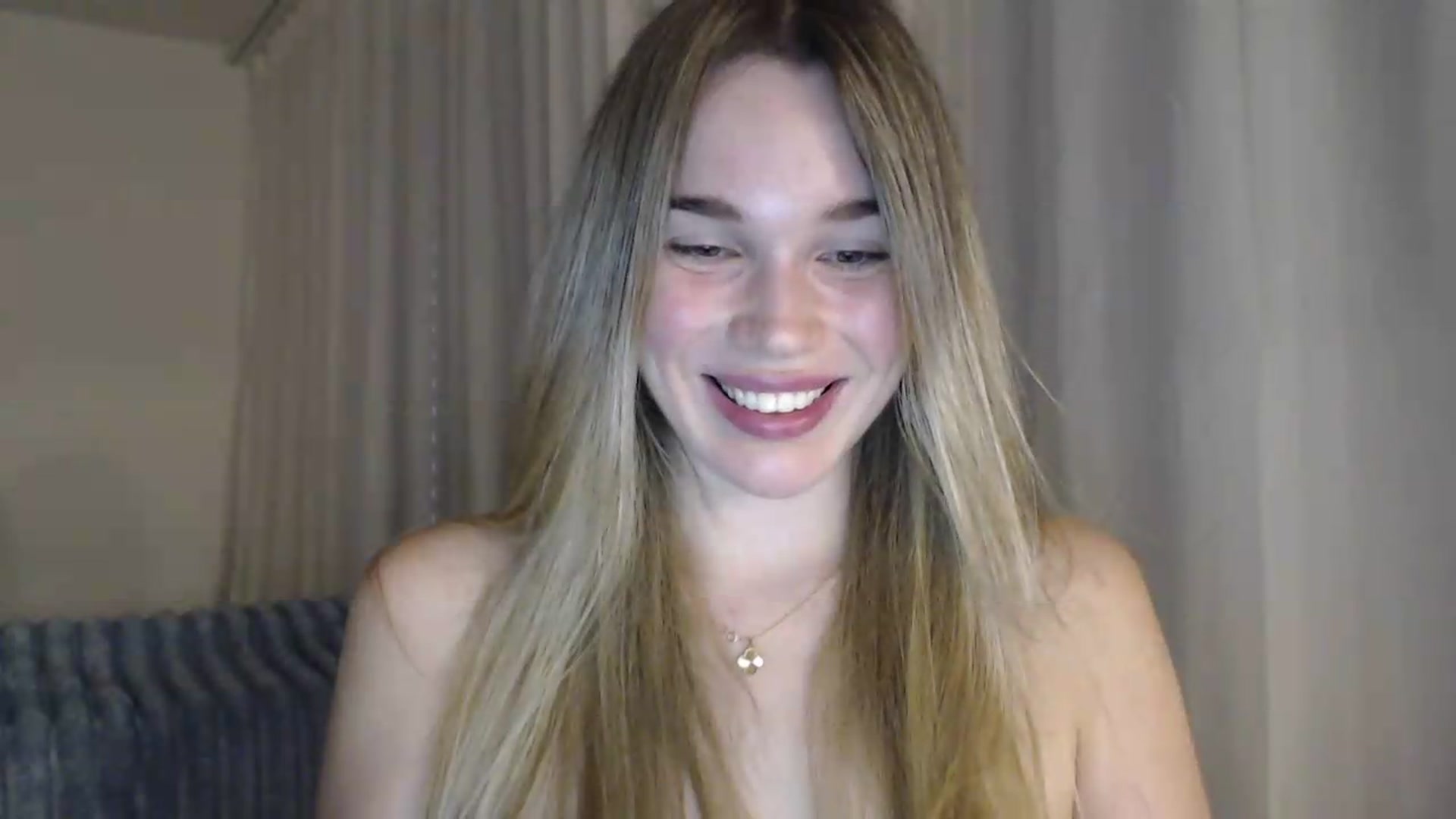 Gallery image thumbnail from Ooh_Cassie's myfreecams stream on, 07/08/2026, 19:41 image 9 of 20