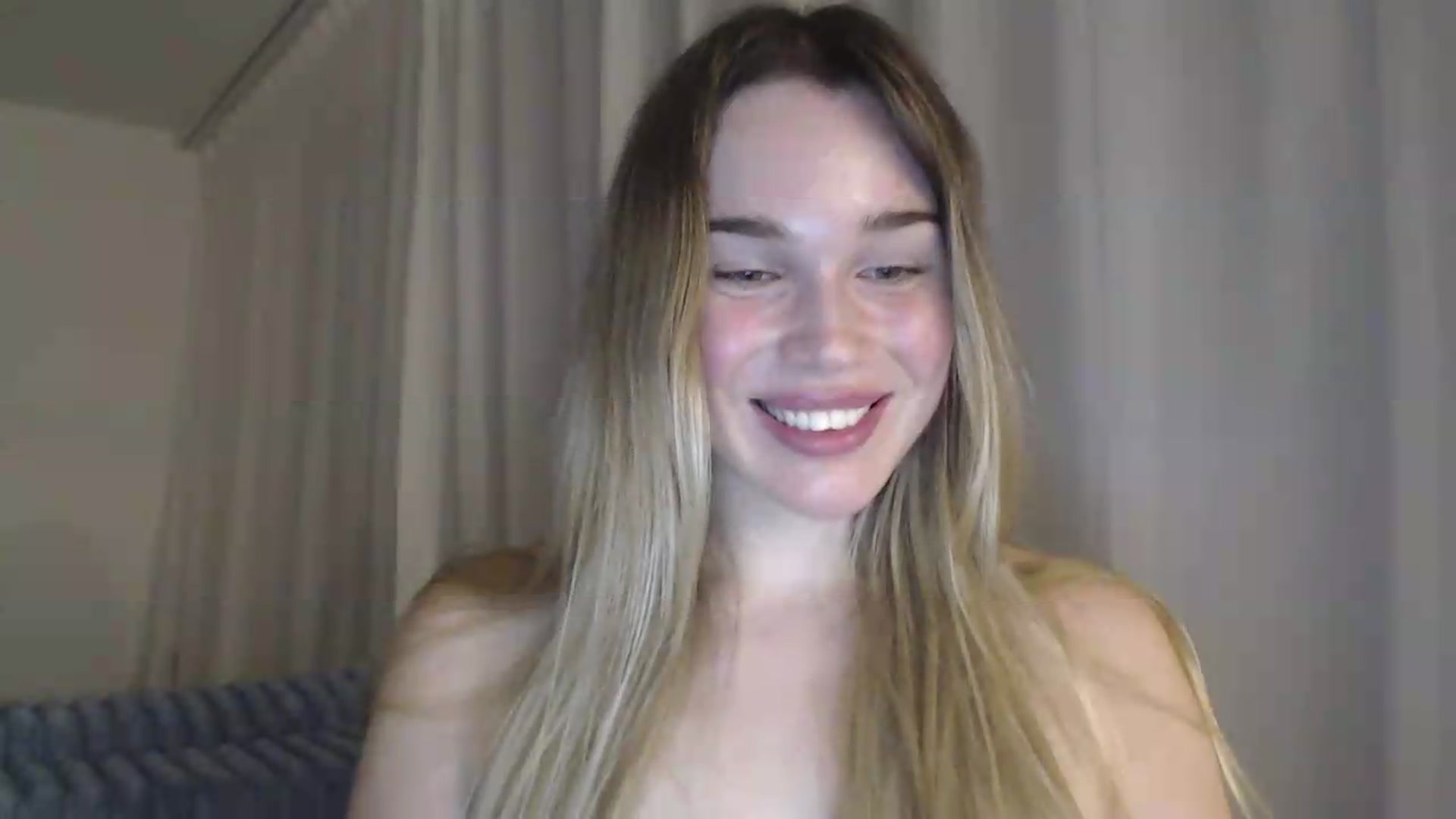 Gallery image thumbnail from Ooh_Cassie's myfreecams stream on, 07/15/2026, 20:54 image 13 of 20