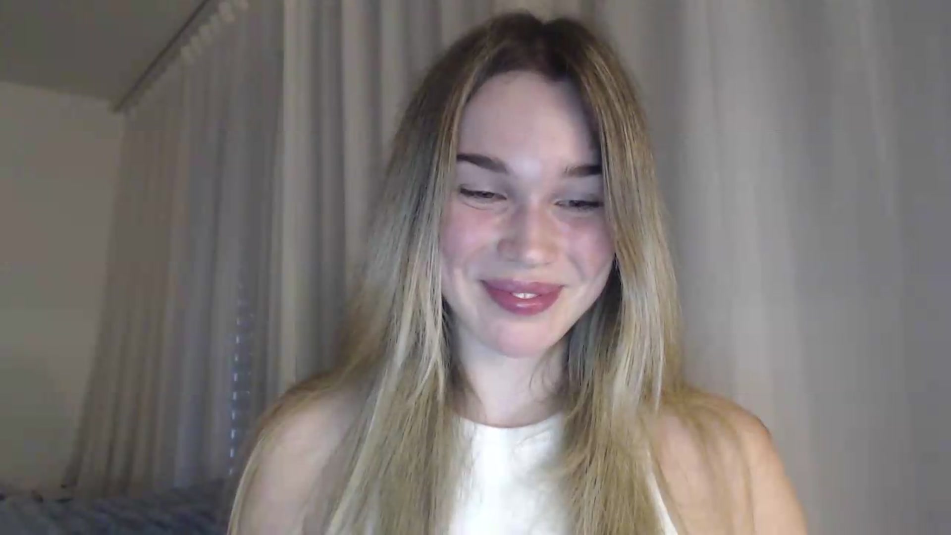 Gallery image thumbnail from Ooh_Cassie's myfreecams stream on, 07/16/2026, 18:24 image 18 of 20