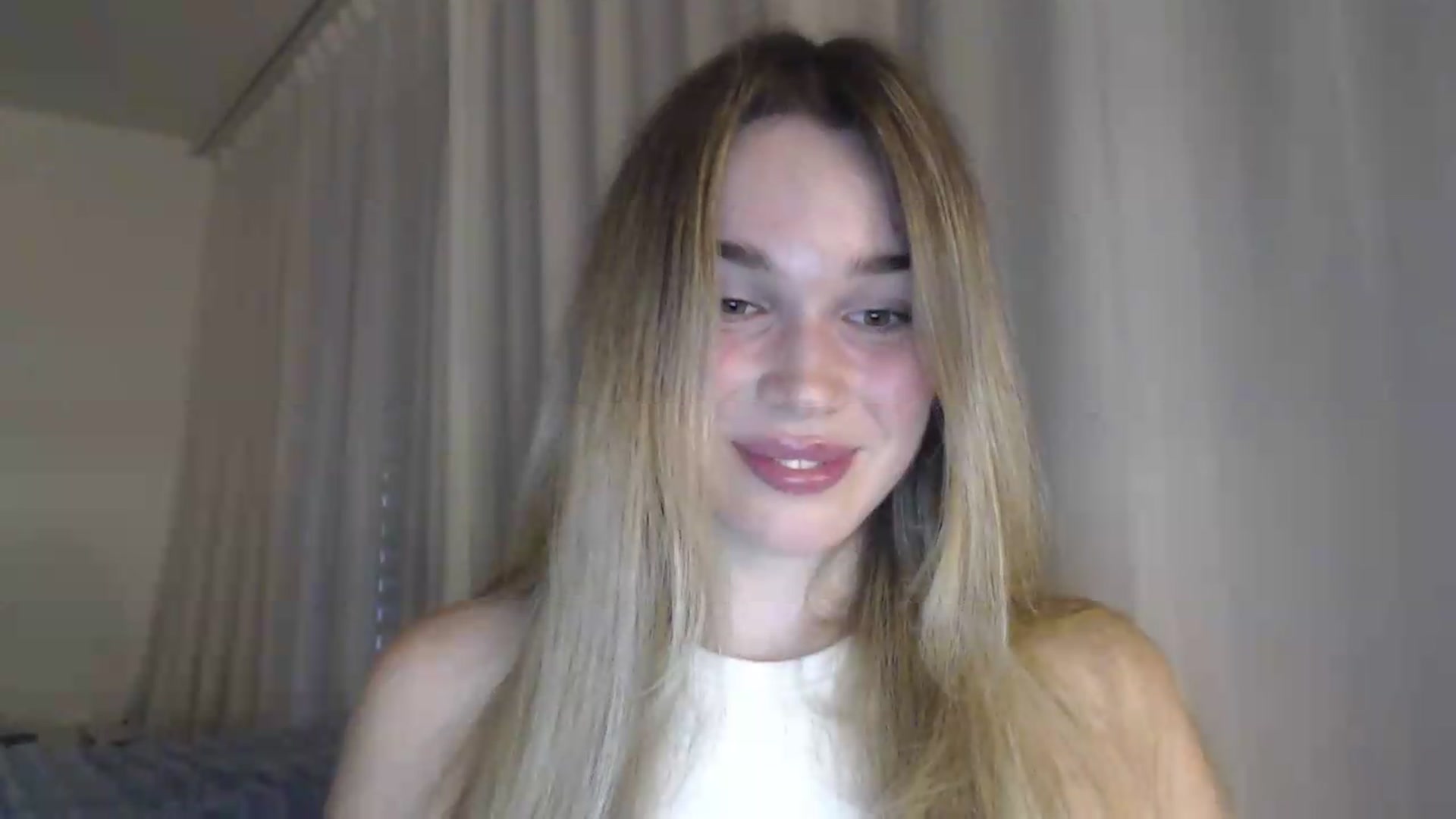 Gallery image thumbnail from Ooh_Cassie's myfreecams stream on, 07/16/2026, 18:24 image 10 of 20