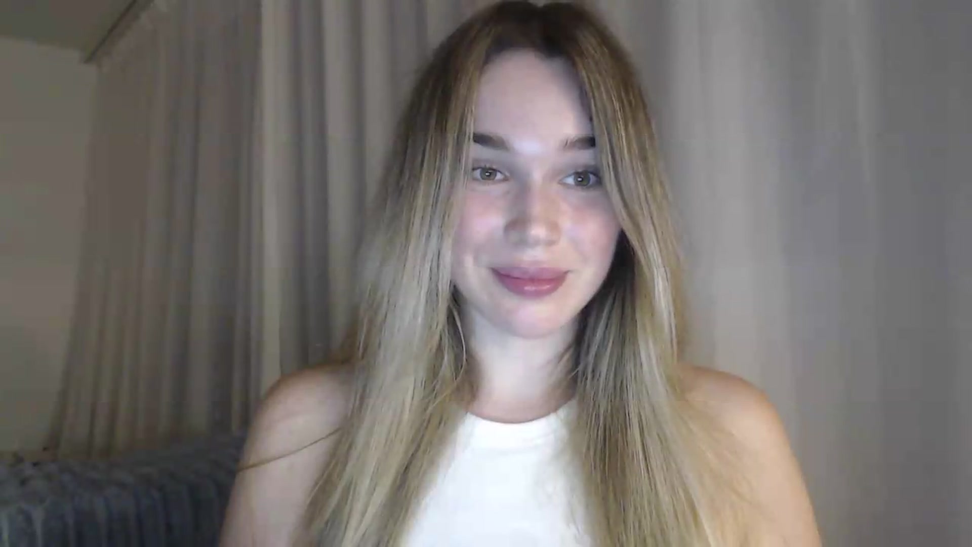 Gallery image thumbnail from Ooh_Cassie's myfreecams stream on, 07/16/2026, 19:26 image 11 of 20