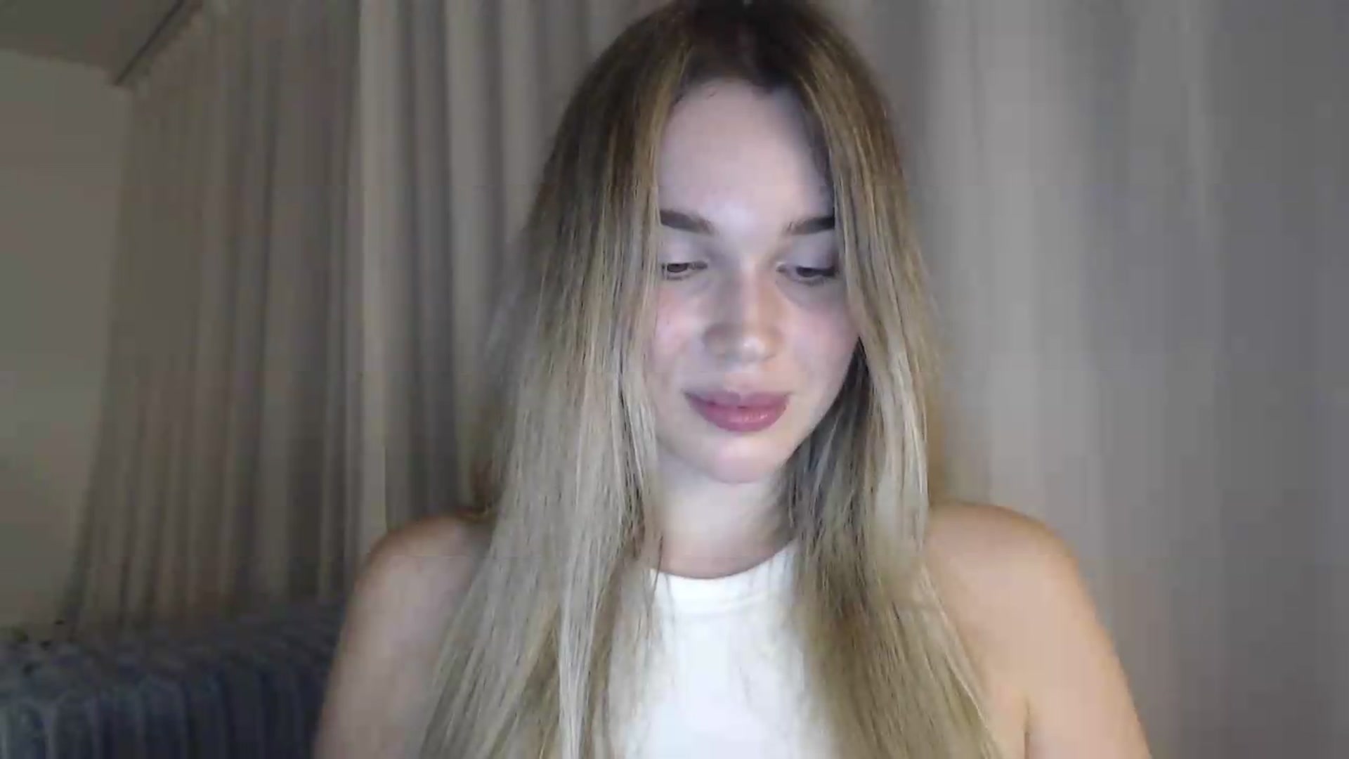 Gallery image thumbnail from Ooh_Cassie's myfreecams stream on, 07/16/2026, 19:26 image 17 of 20