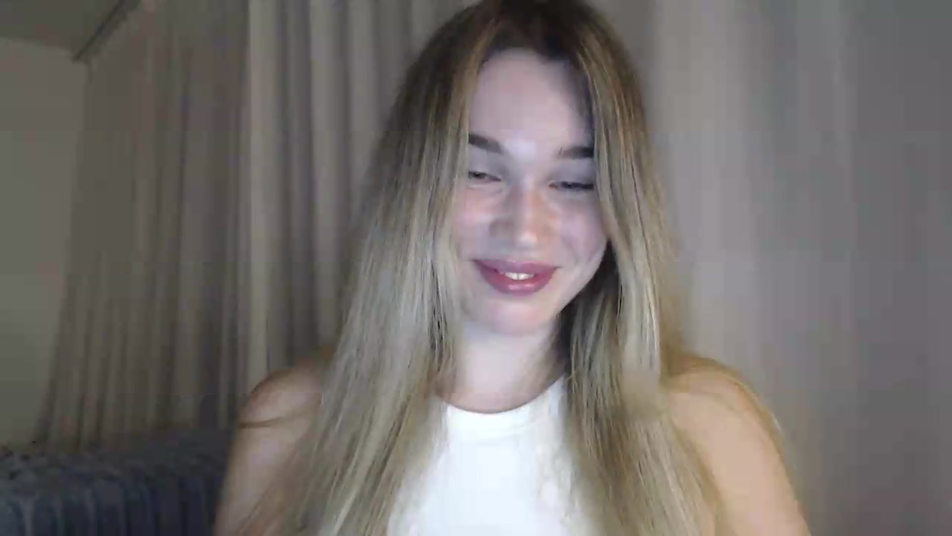 Gallery image thumbnail from Ooh_Cassie's myfreecams stream on, 07/16/2026, 19:26 image 15 of 20