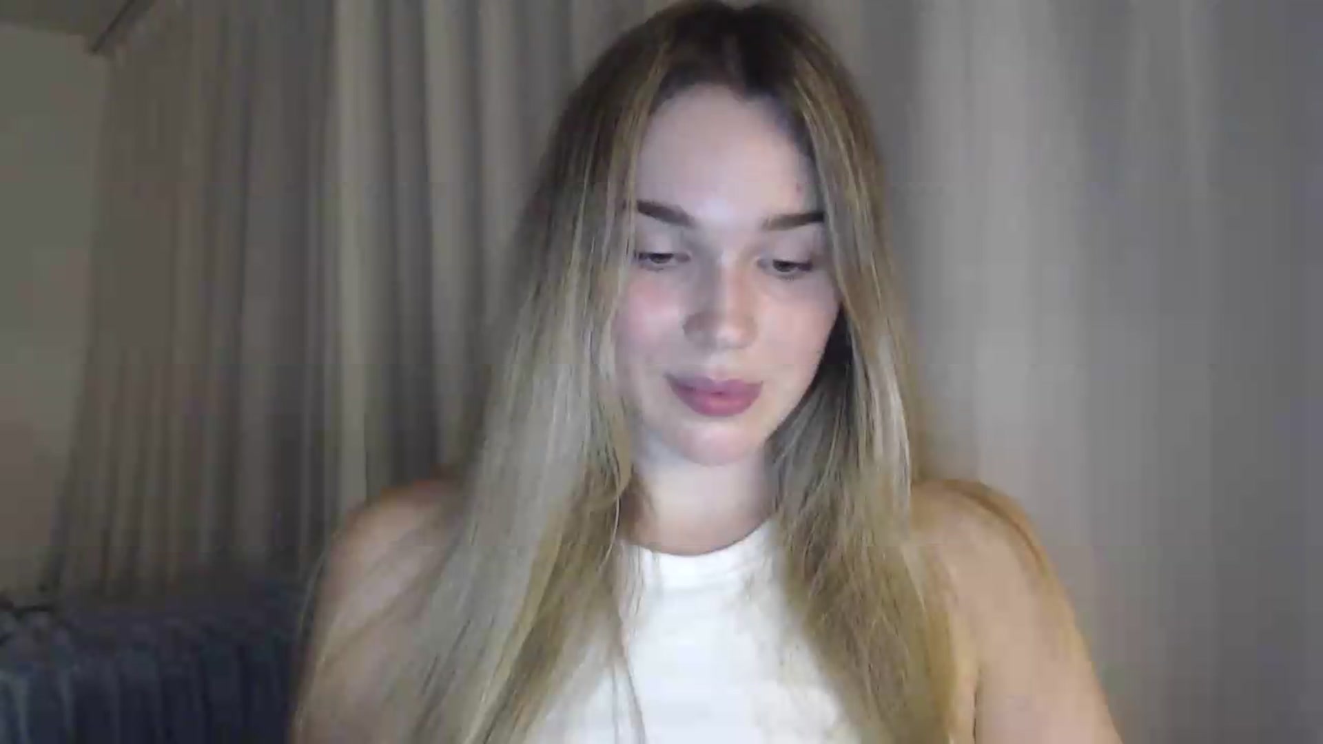 Gallery image thumbnail from Ooh_Cassie's myfreecams stream on, 07/16/2026, 19:26 image 2 of 20