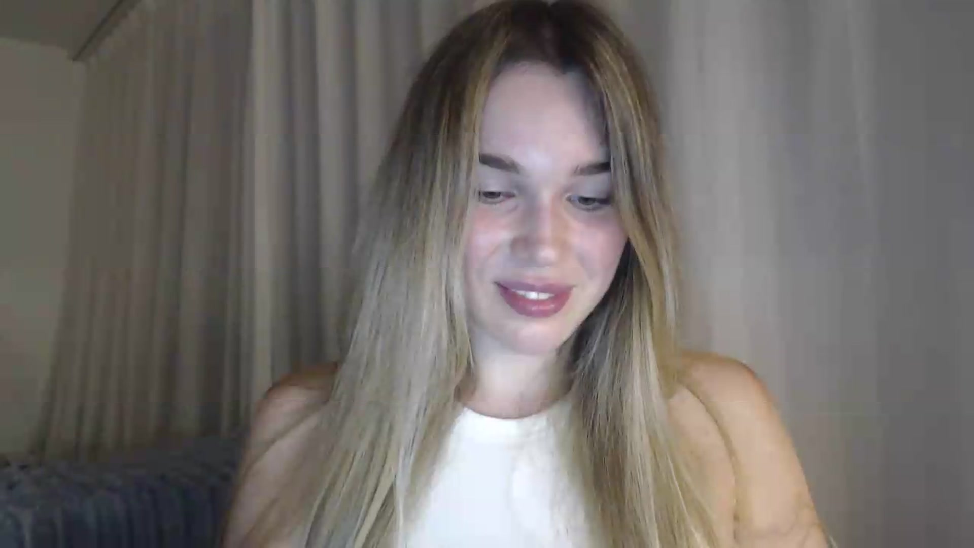 Gallery image thumbnail from Ooh_Cassie's myfreecams stream on, 07/16/2026, 19:26 image 19 of 20