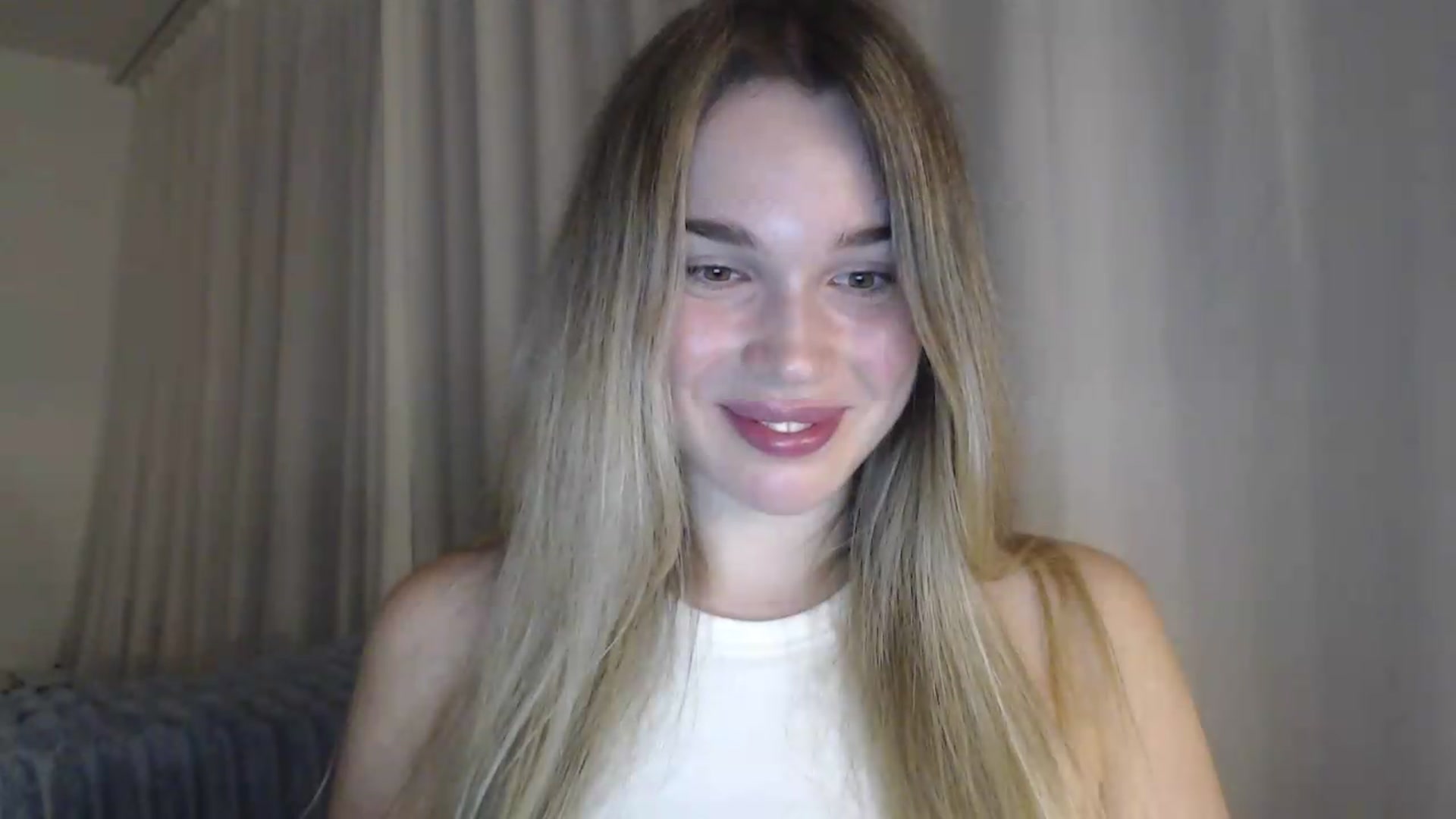 Gallery image thumbnail from Ooh_Cassie's myfreecams stream on, 07/16/2026, 19:26 image 14 of 20